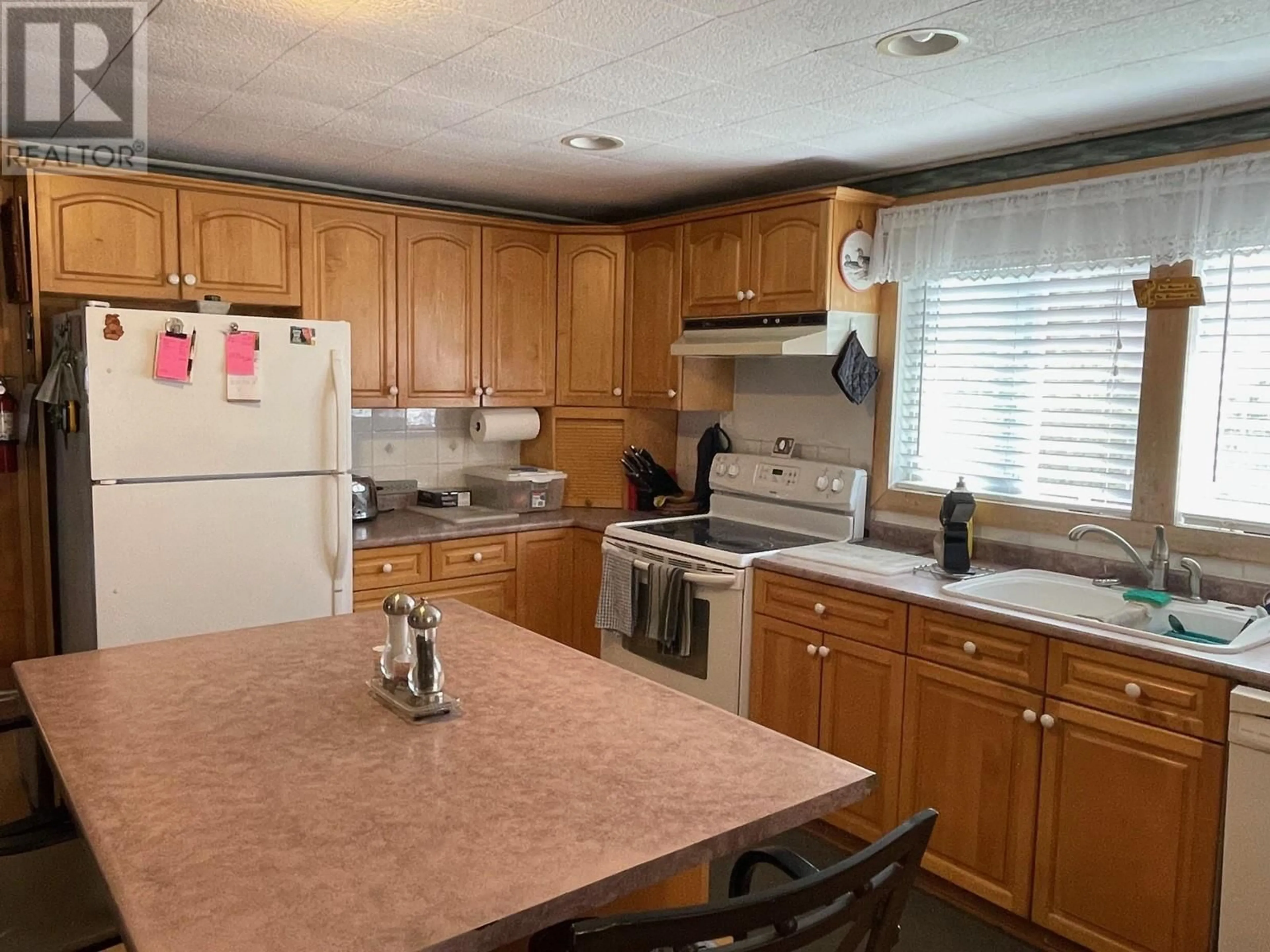 Standard kitchen, unknown for 5834 3RD STREET, Beaverdell British Columbia V0H1A0
