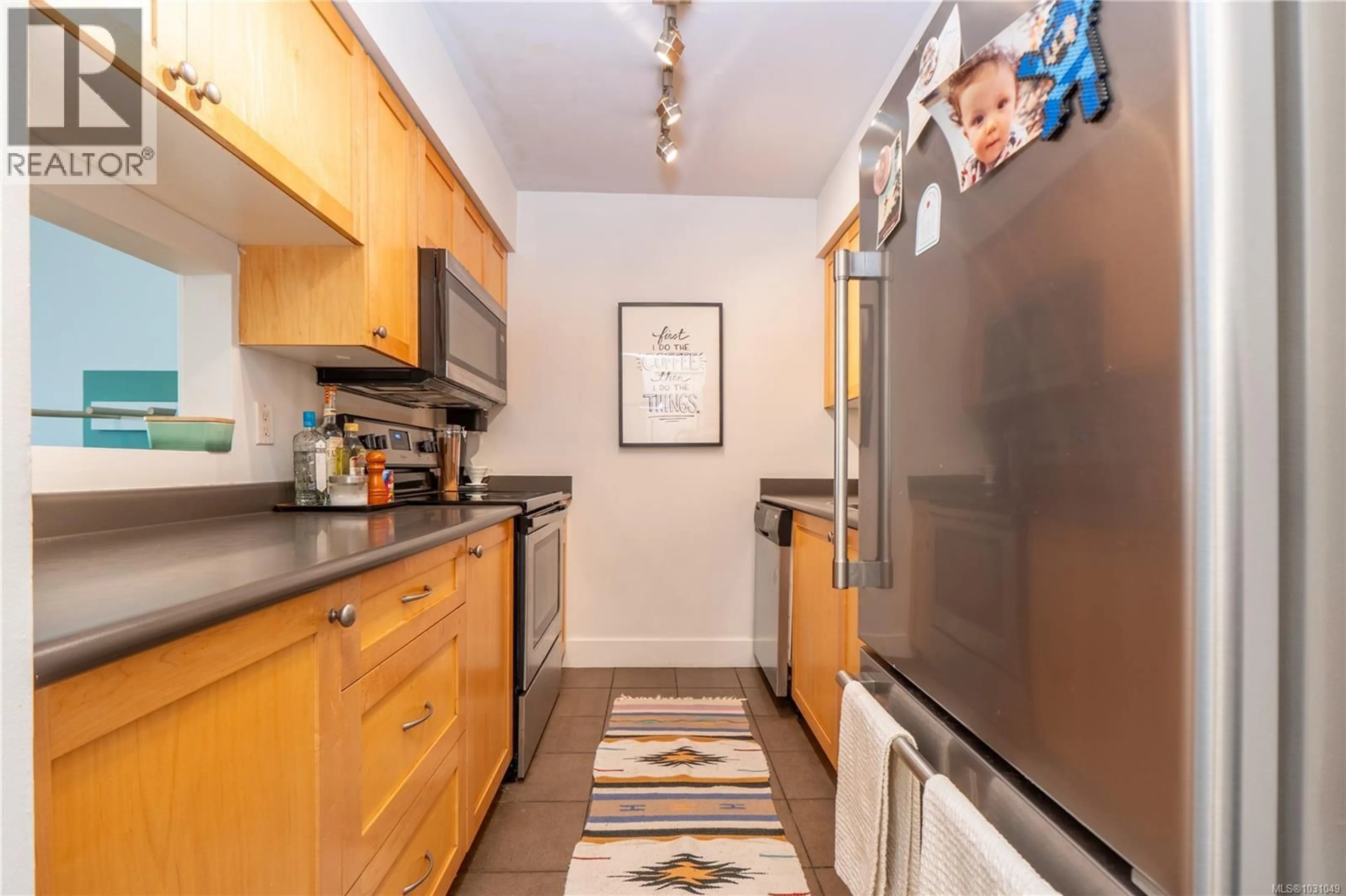 Standard kitchen, unknown for 107 - 250 HEMLOCK STREET, Ucluelet British Columbia V0R3A0