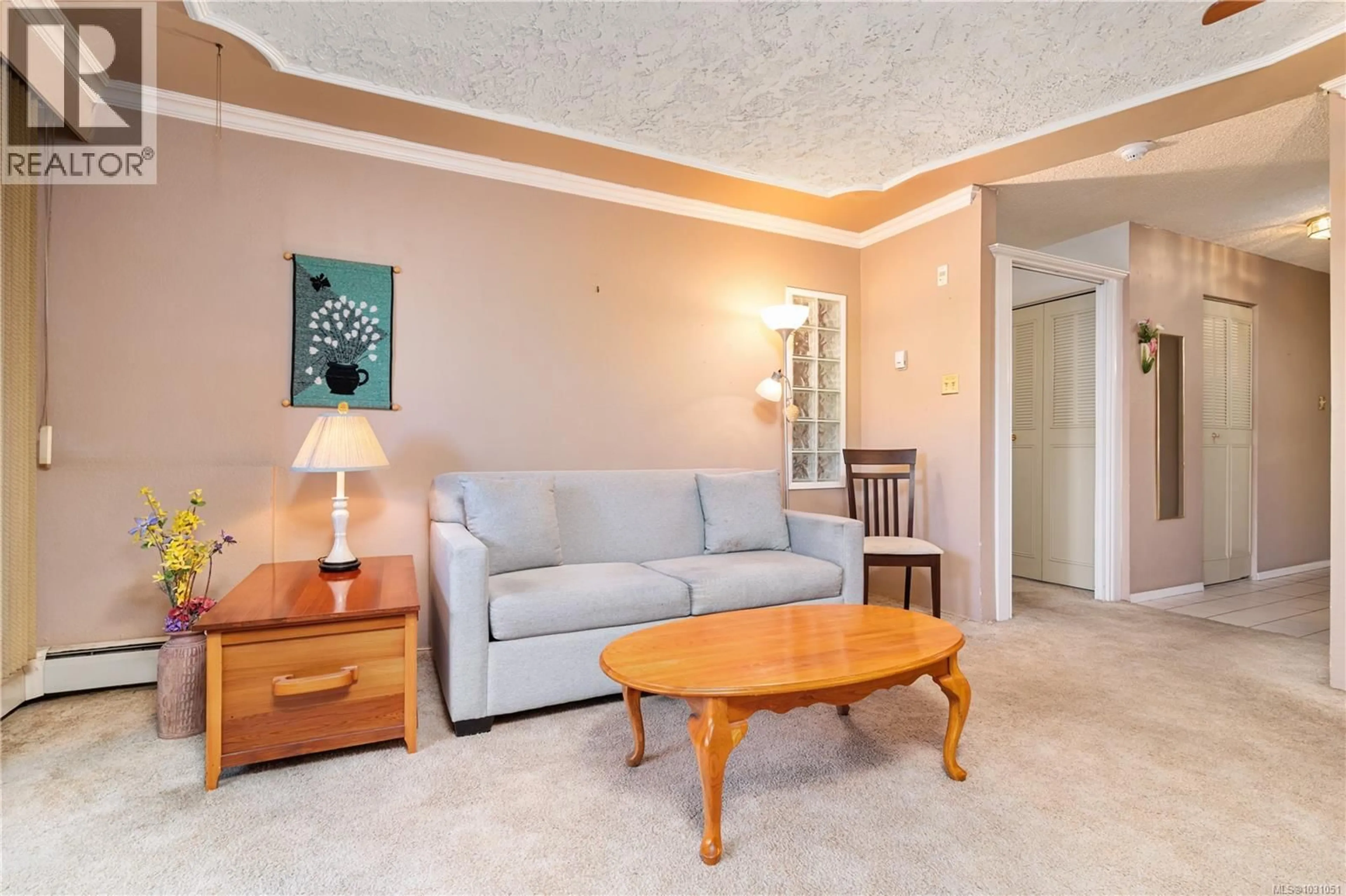 Living room with furniture, unknown for 209 - 1025 INVERNESS ROAD, Saanich British Columbia V8X2S2