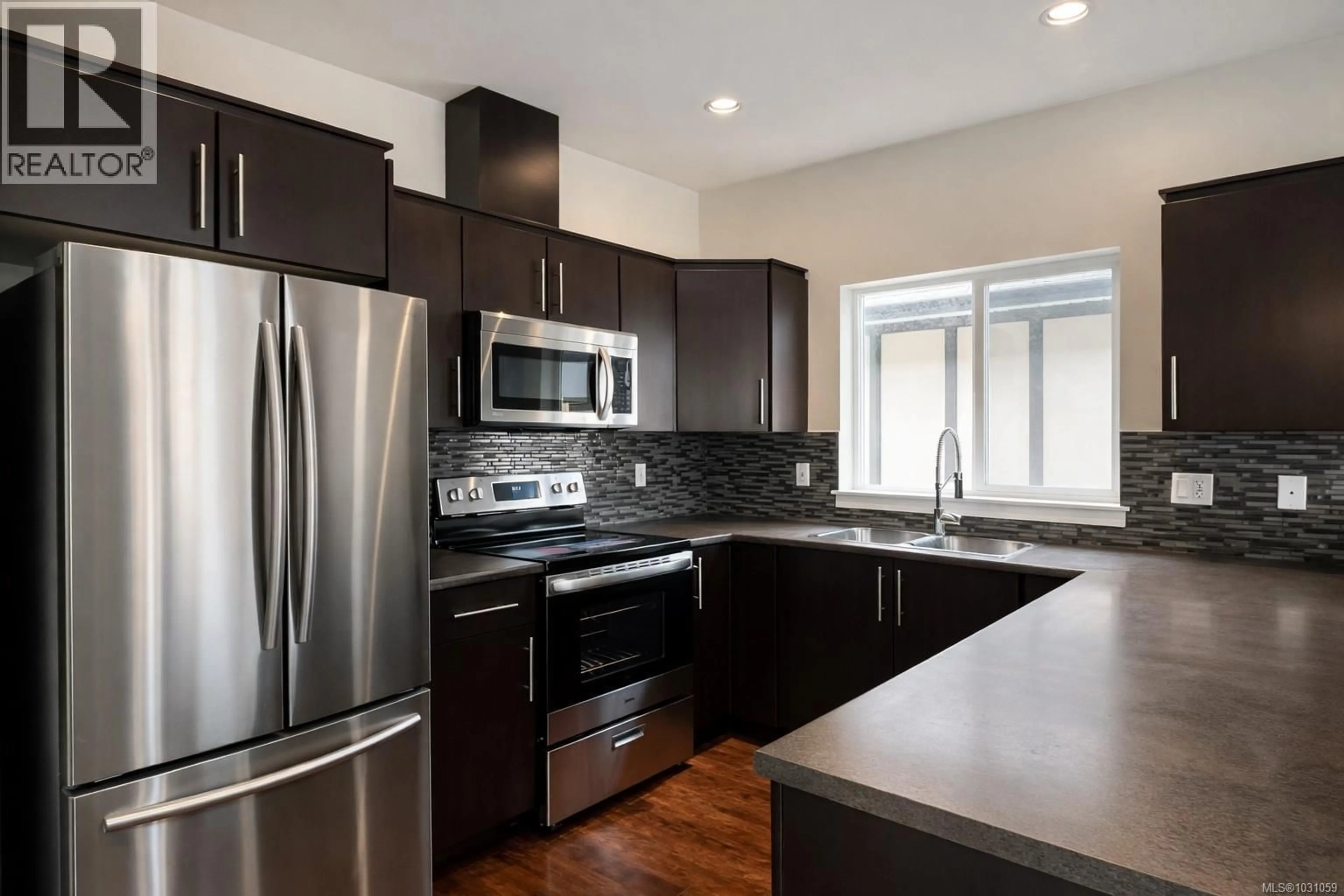 Unknown for 1221 PARKDALE CREEK GARDENS, Langford British Columbia V9B4G9