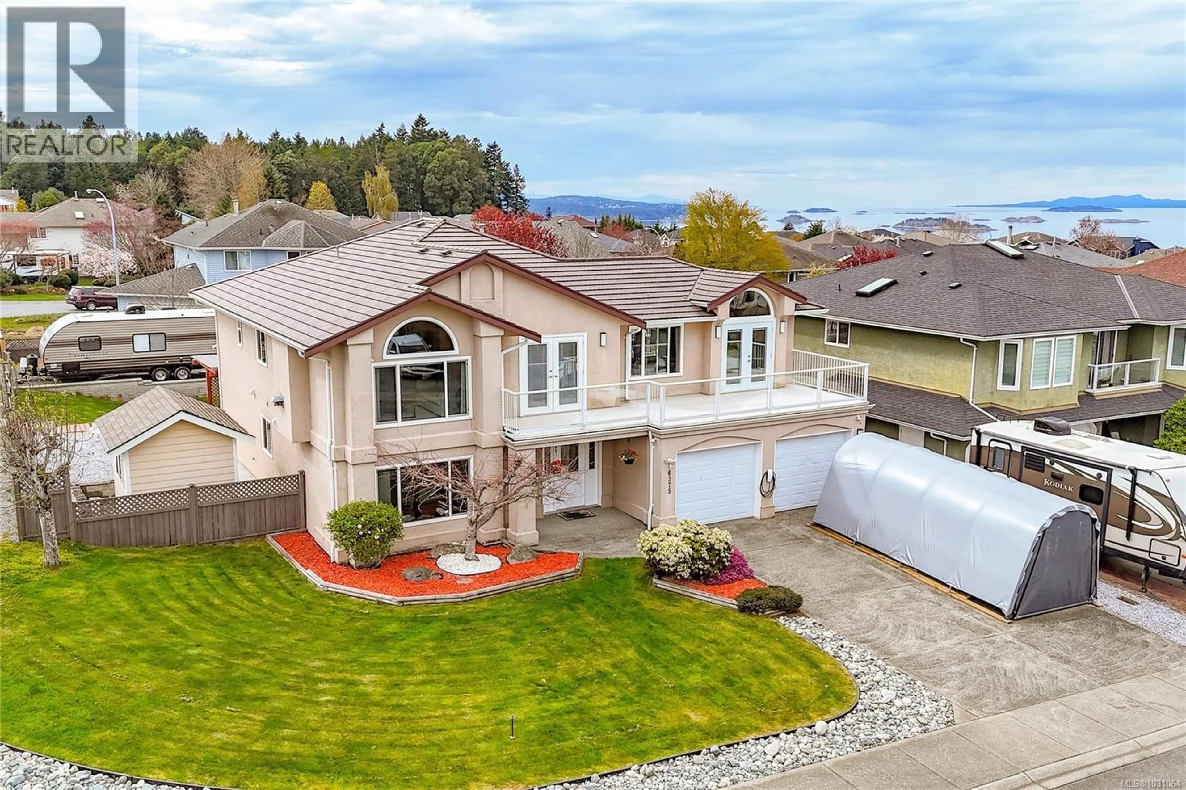 A pic from outside/outdoor area/front of a property/back of a property/a pic from drone, mountain view for 6375 LASALLE ROAD, Nanaimo British Columbia V9V1N6