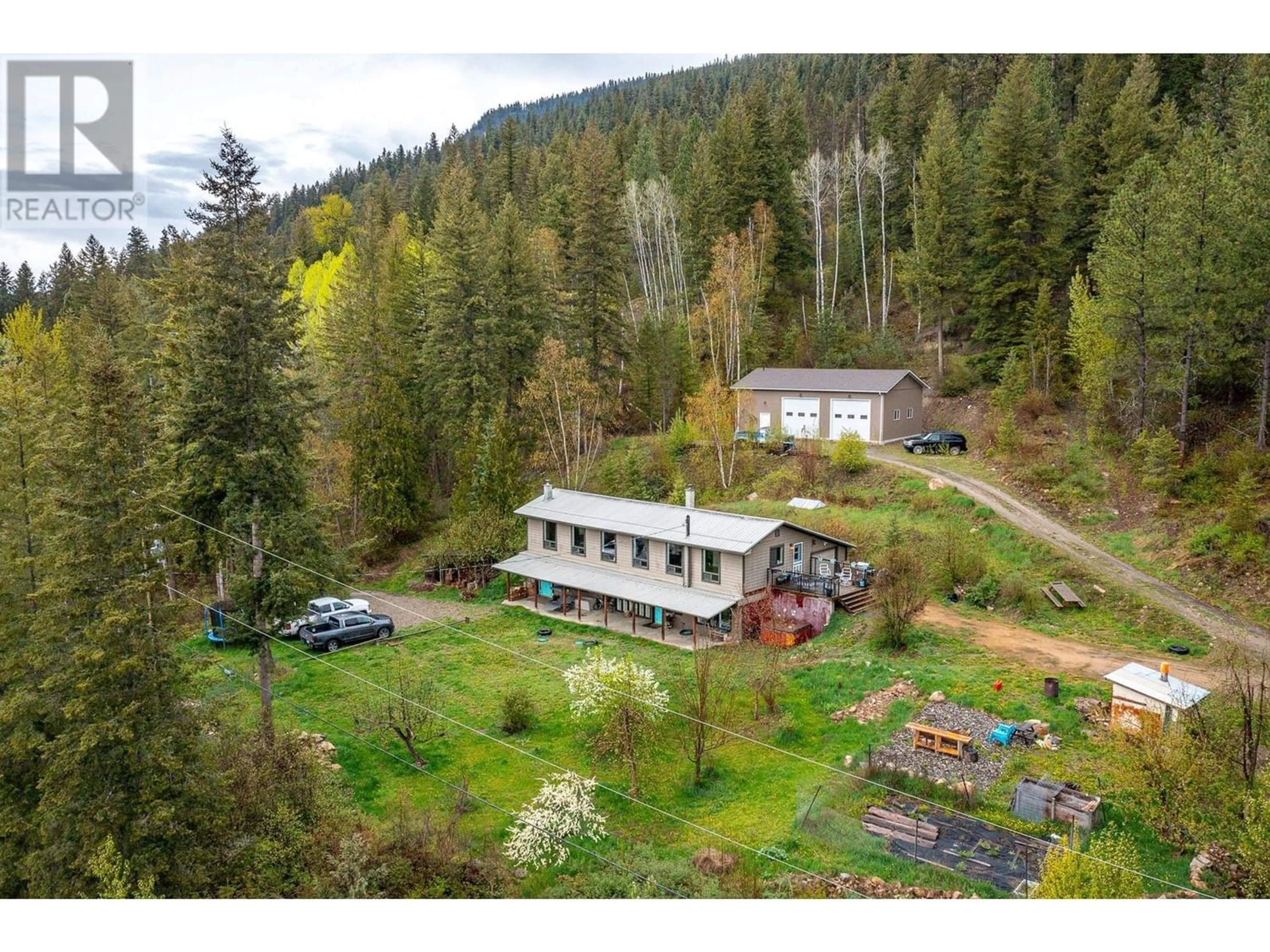 Outside view for 785 Shuswap River Drive, Lumby British Columbia V0E2G0