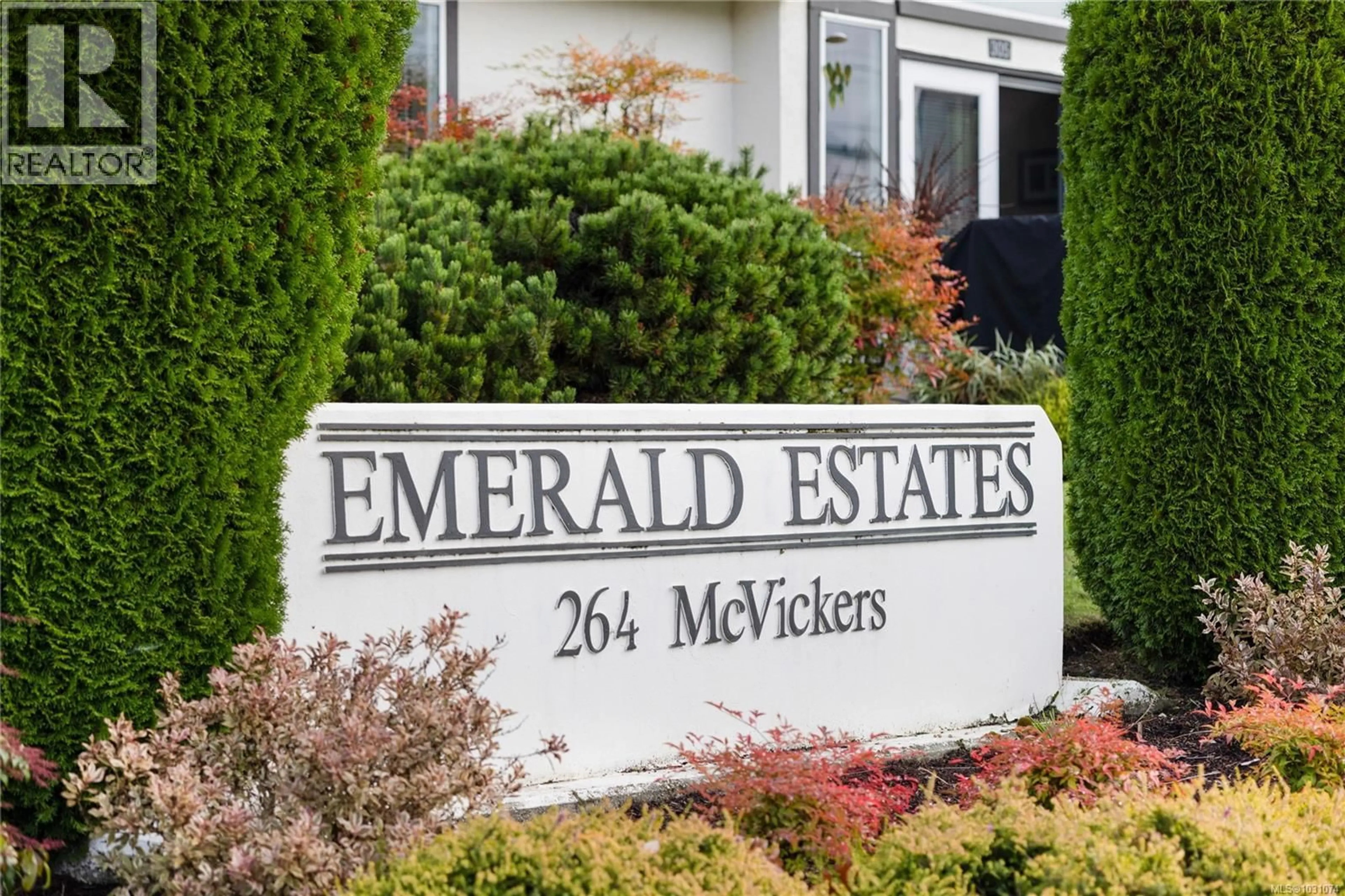 Indoor entryway for 204 - 264 MCVICKERS STREET, Parksville British Columbia V9N2N5