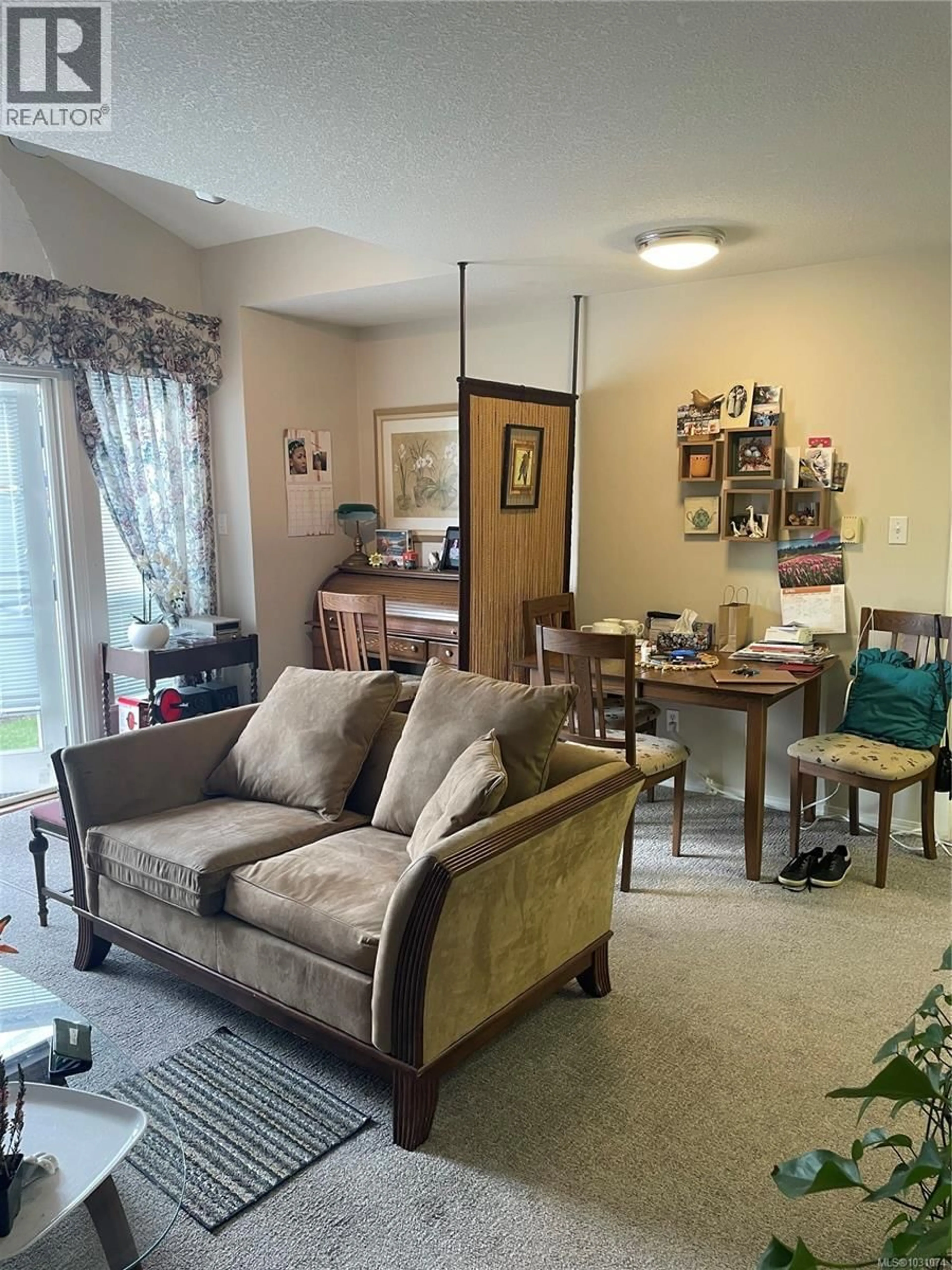 Living room with furniture, unknown for 204 - 264 MCVICKERS STREET, Parksville British Columbia V9N2N5