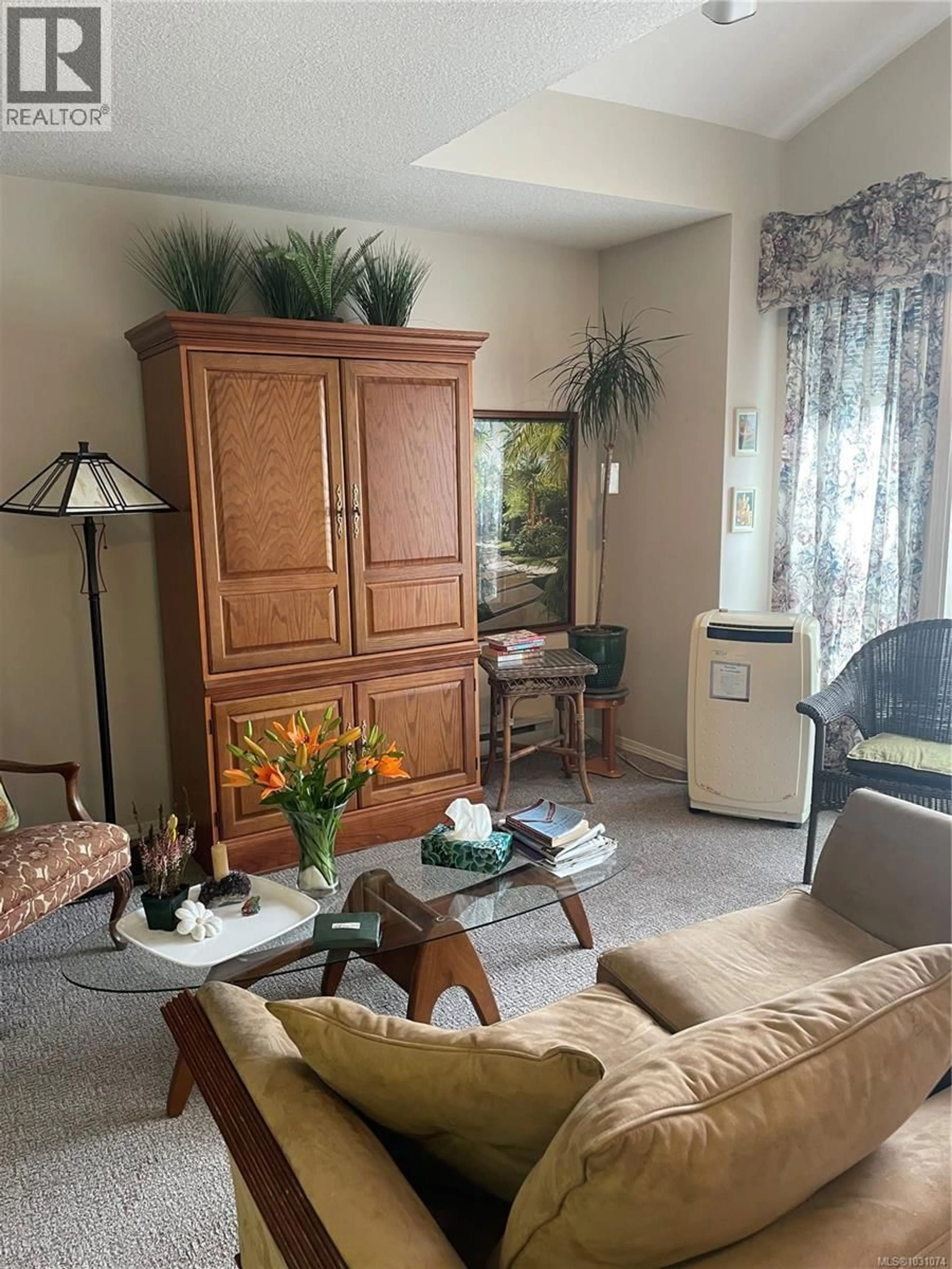Living room with furniture, unknown for 204 - 264 MCVICKERS STREET, Parksville British Columbia V9N2N5
