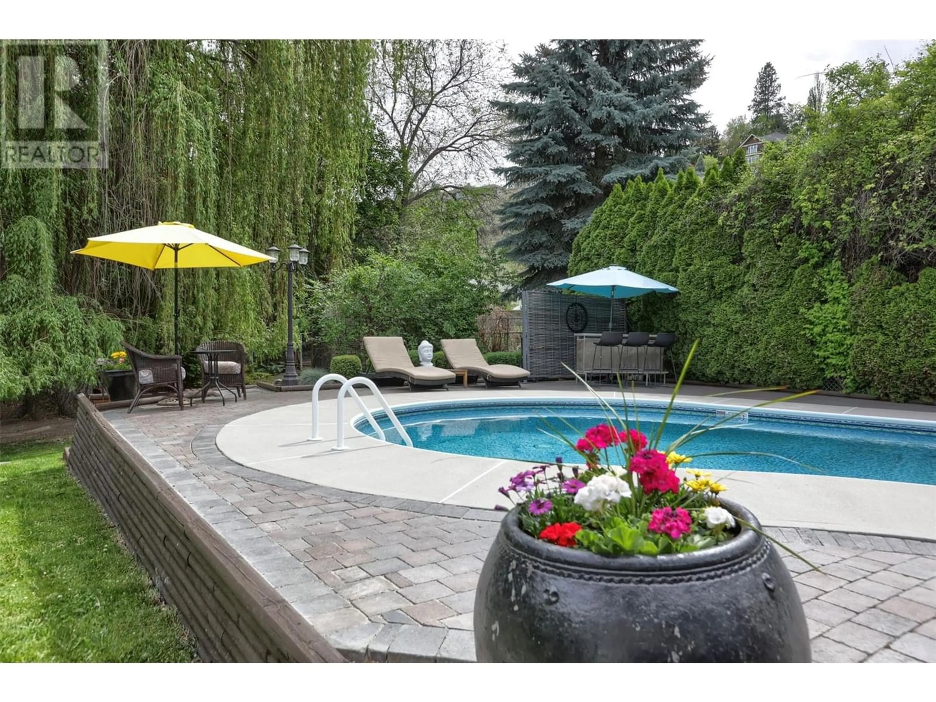 Patio for 6907 Peach Orchard Road, Summerland British Columbia V0H1Z6