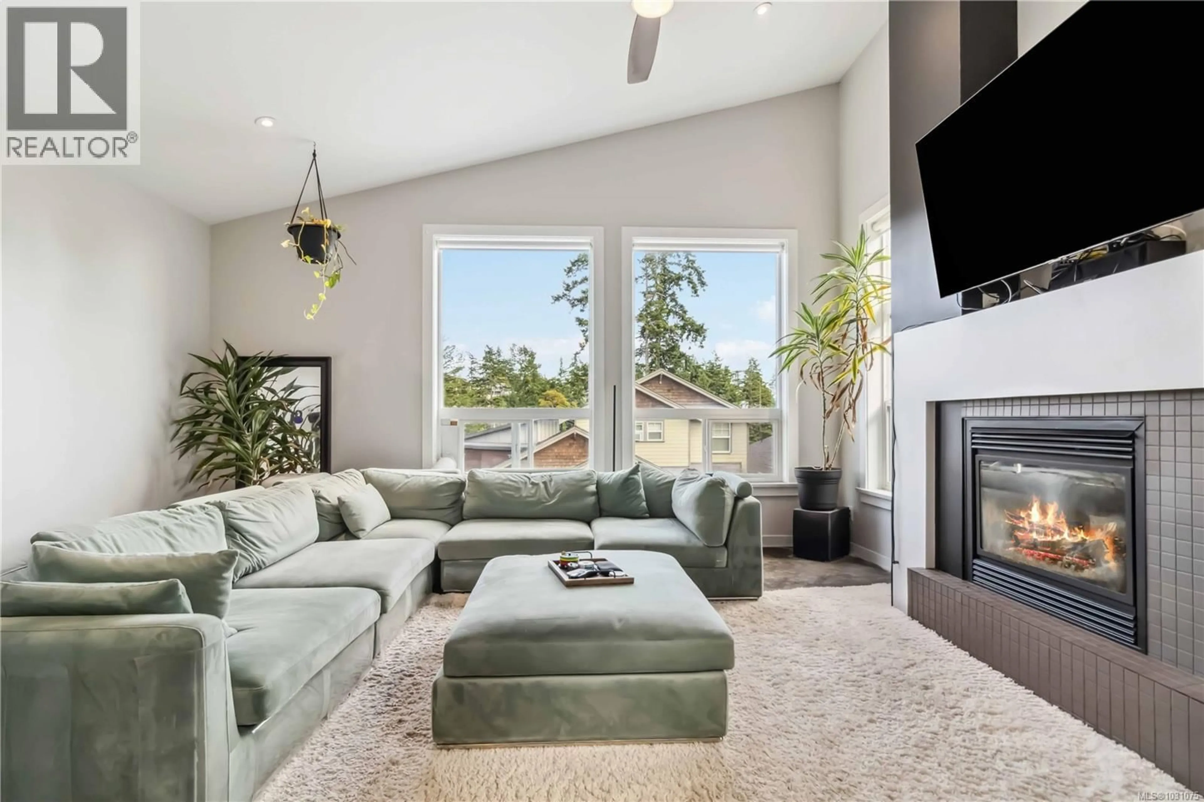 Living room with furniture, unknown for 936 AQUA COURT, Langford British Columbia V9B0N3