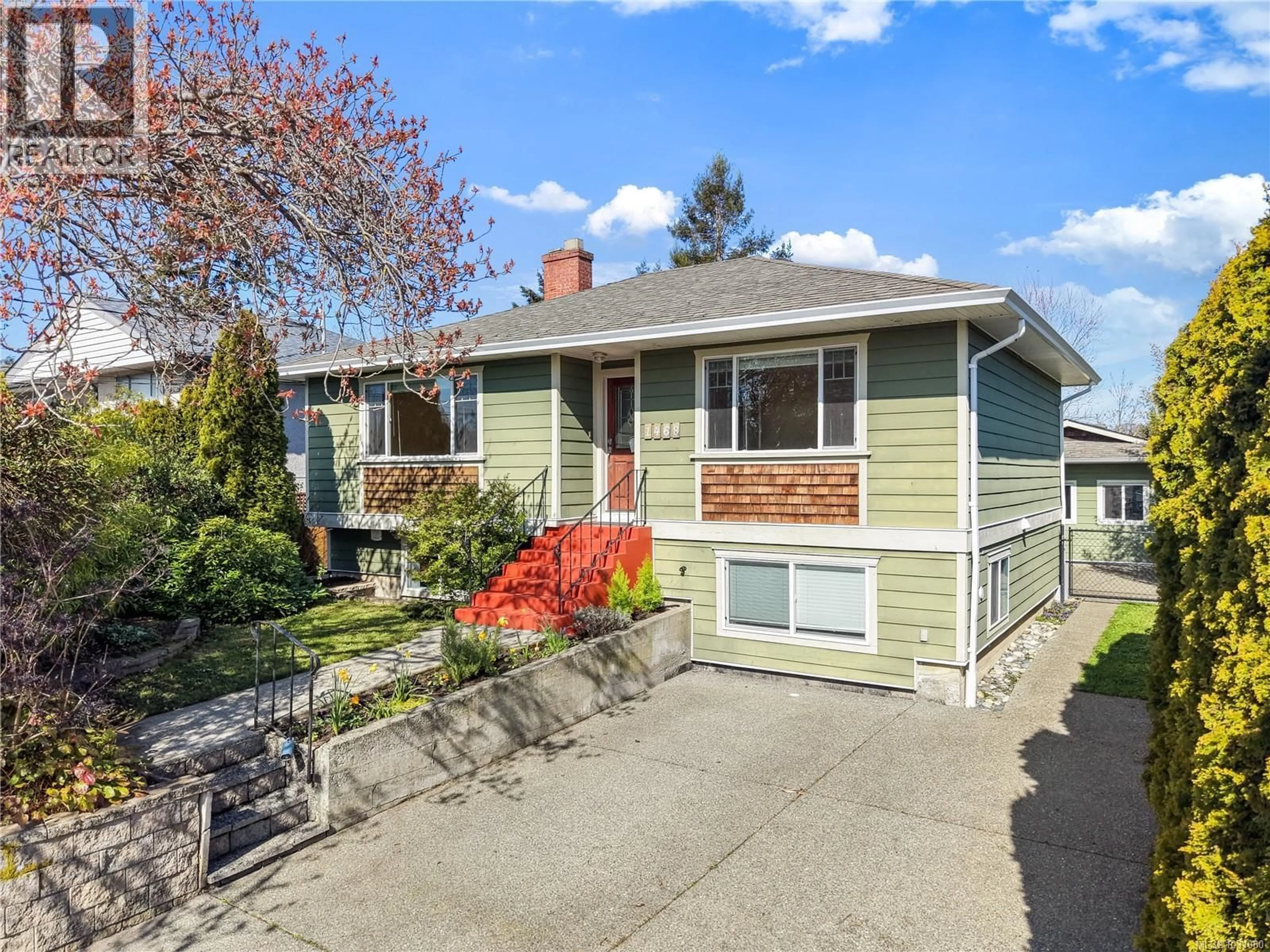 Home with vinyl exterior material, street for 1468 STROUD ROAD, Victoria British Columbia V8T2K9