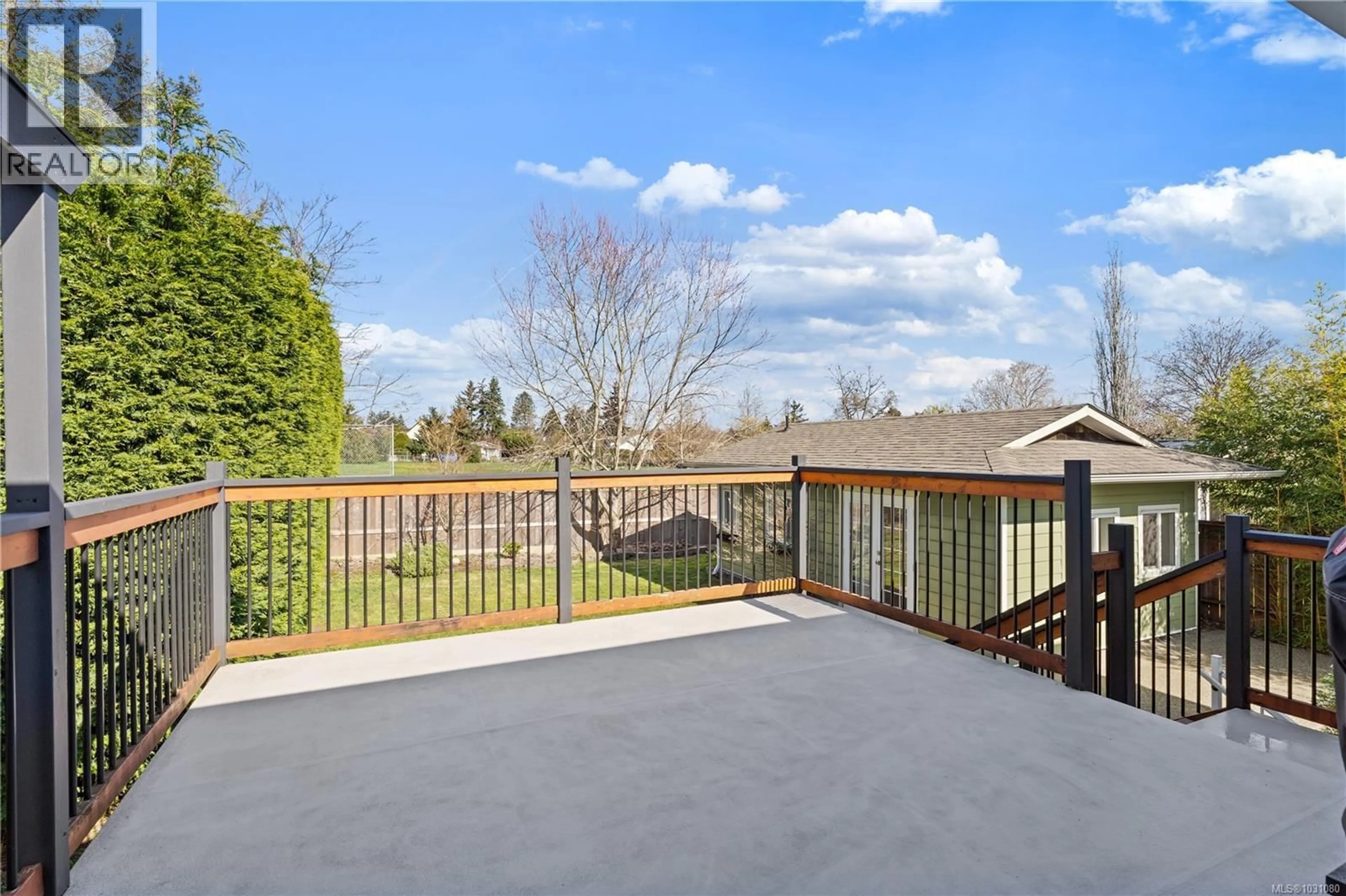 Patio, water/lake/river/ocean view for 1468 STROUD ROAD, Victoria British Columbia V8T2K9