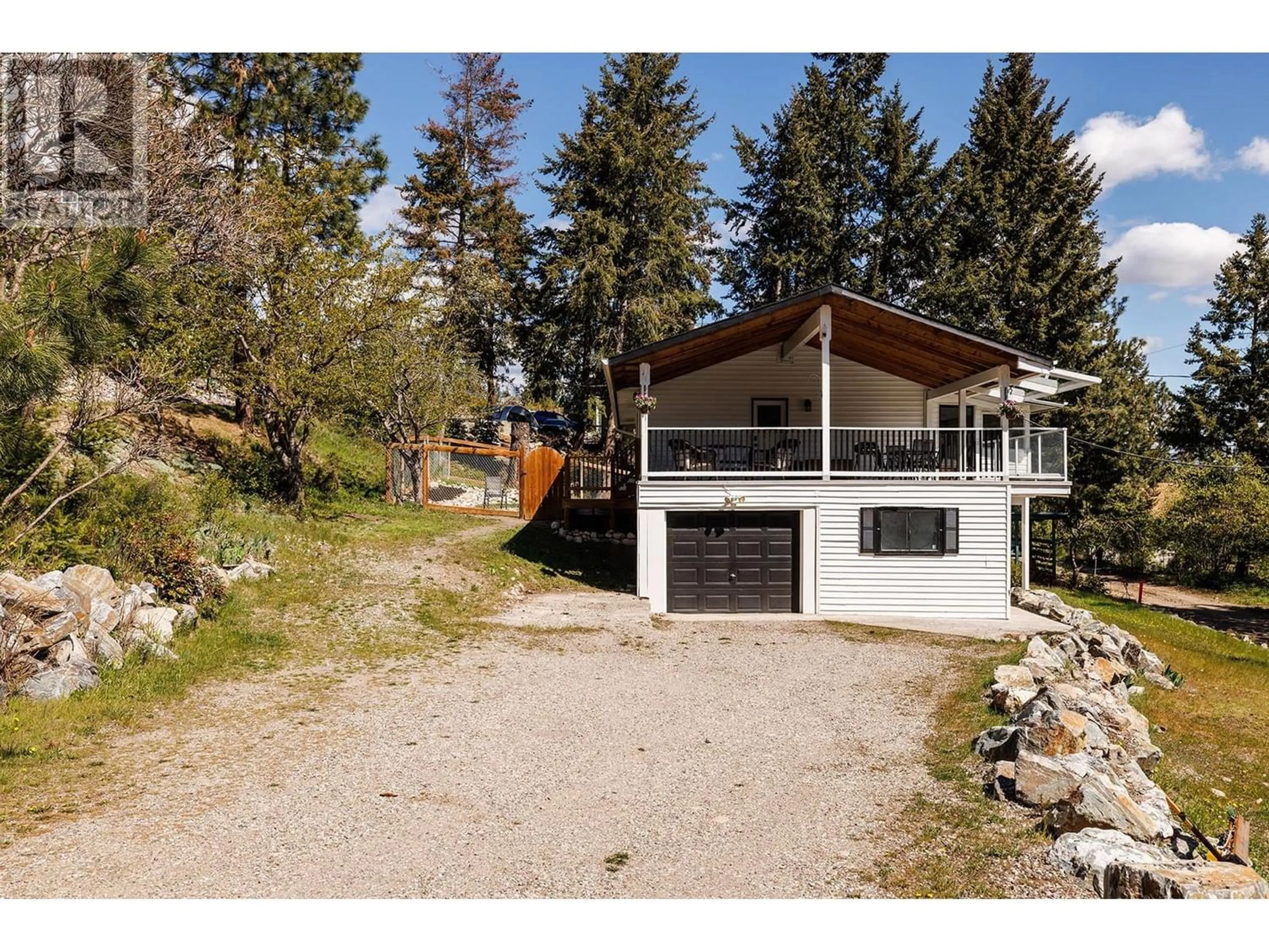 Outside view for 587 Mountain Drive, Vernon British Columbia V1H2B7