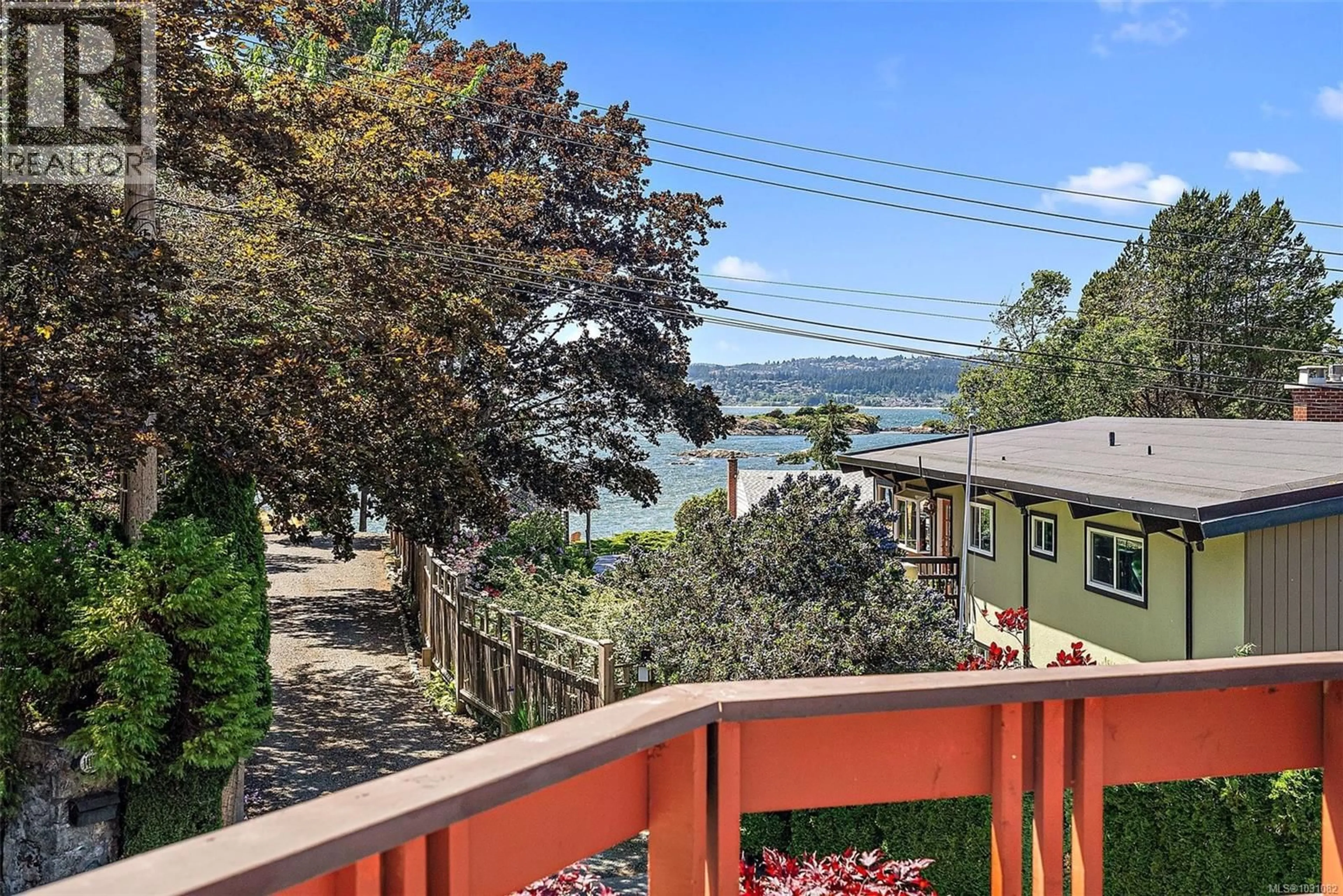 Patio, water/lake/river/ocean view for 1413 BEATTY STREET, Esquimalt British Columbia V9A5L5
