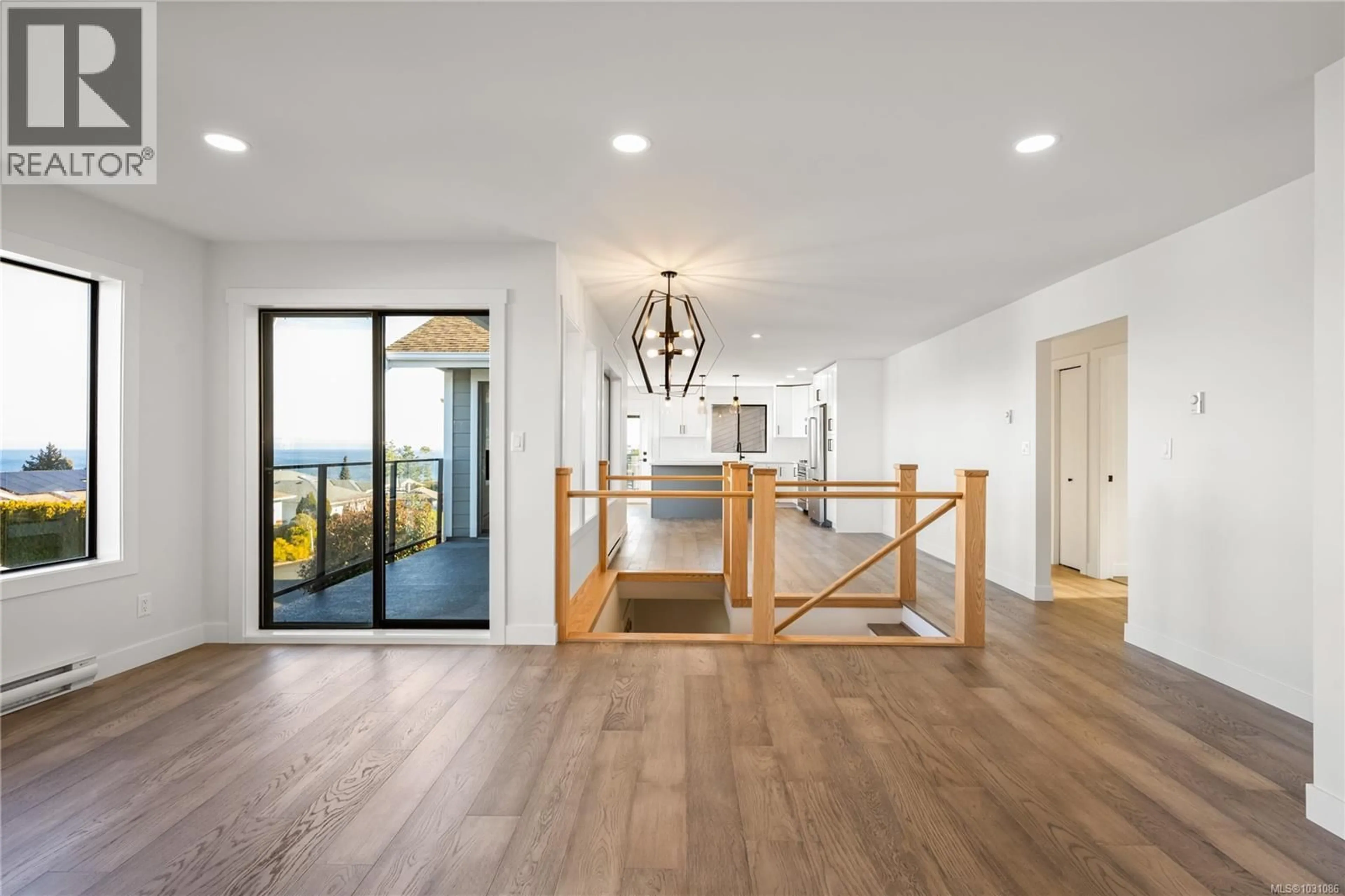 Indoor entryway for 819 ATHENA PLACE, Nanaimo British Columbia V9V1B9