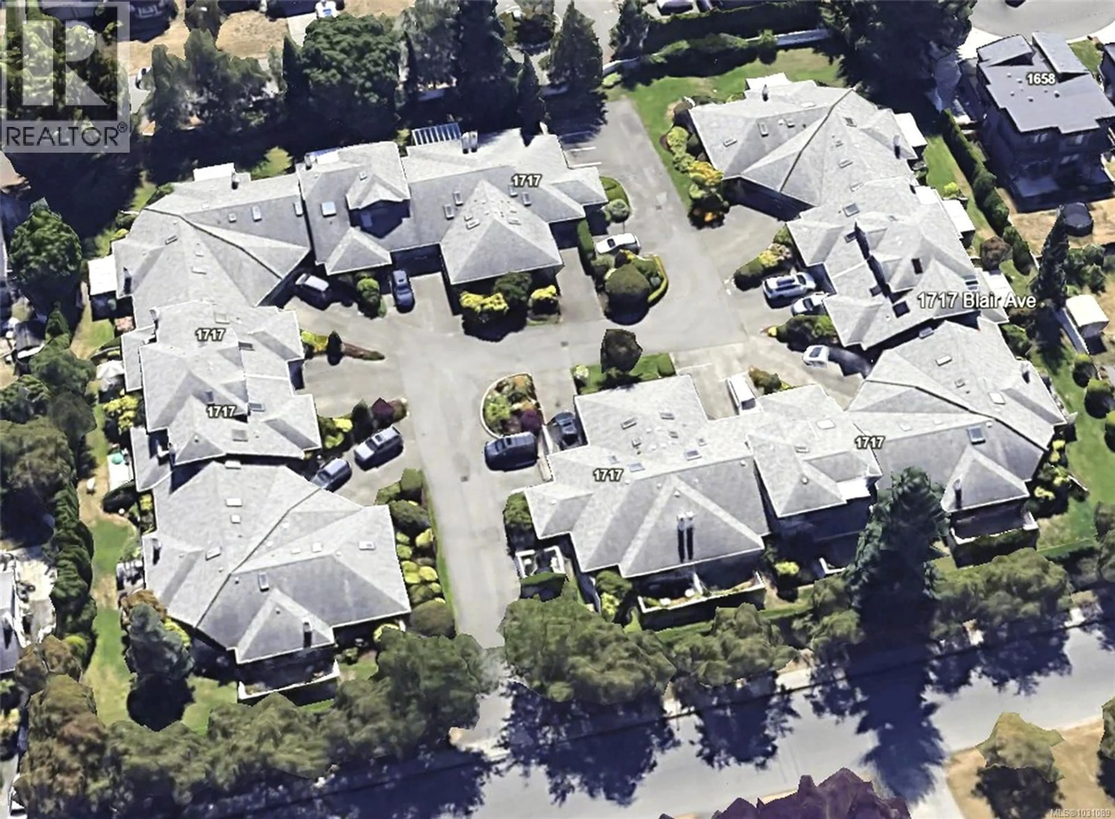 A pic from outside/outdoor area/front of a property/back of a property/a pic from drone, street for 15 - 1717 BLAIR AVENUE, Saanich British Columbia V8N6G6