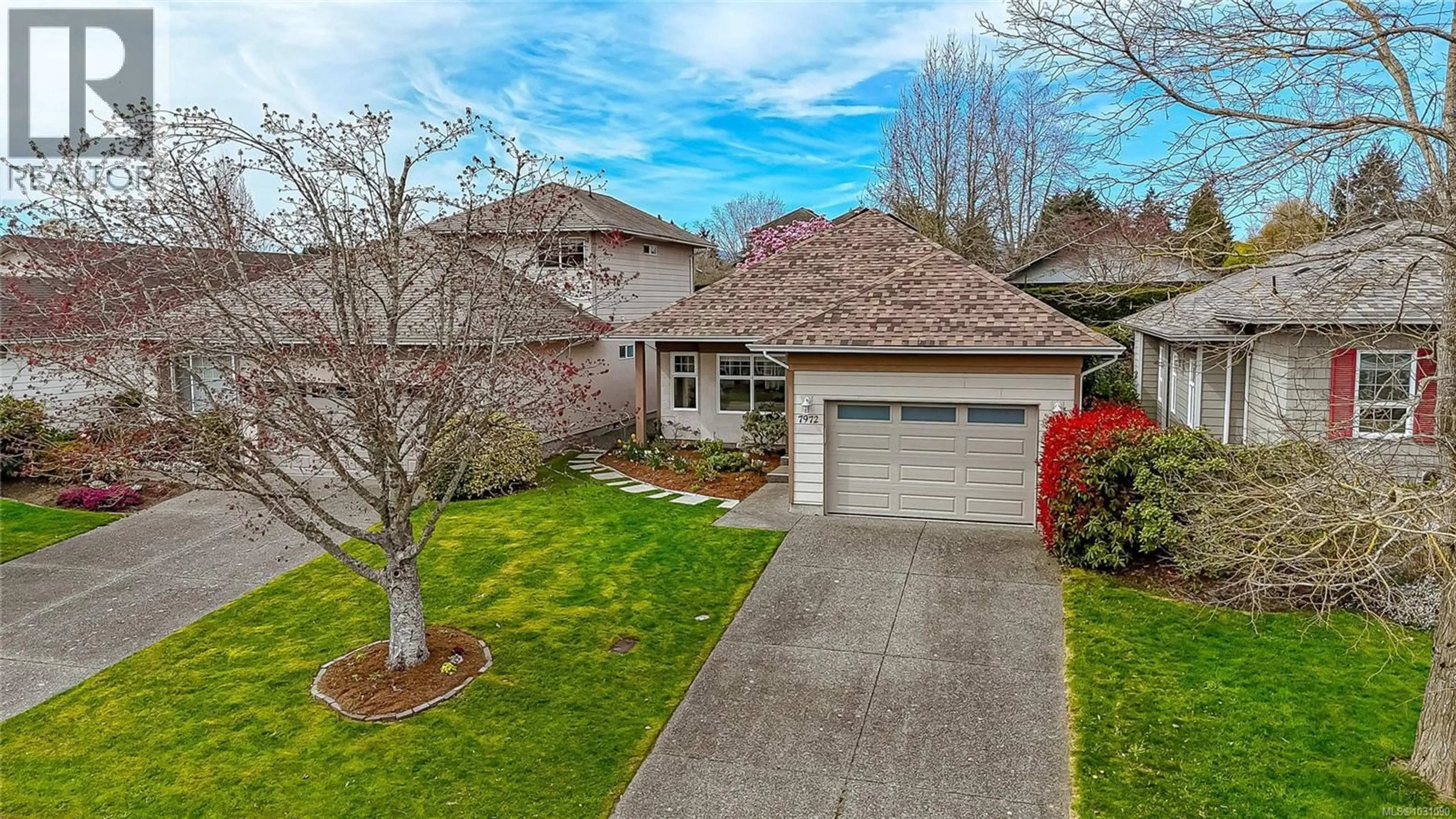 A pic from outside/outdoor area/front of a property/back of a property/a pic from drone, street for 7972 POLO PARK CRESCENT, Central Saanich British Columbia V8M2J2