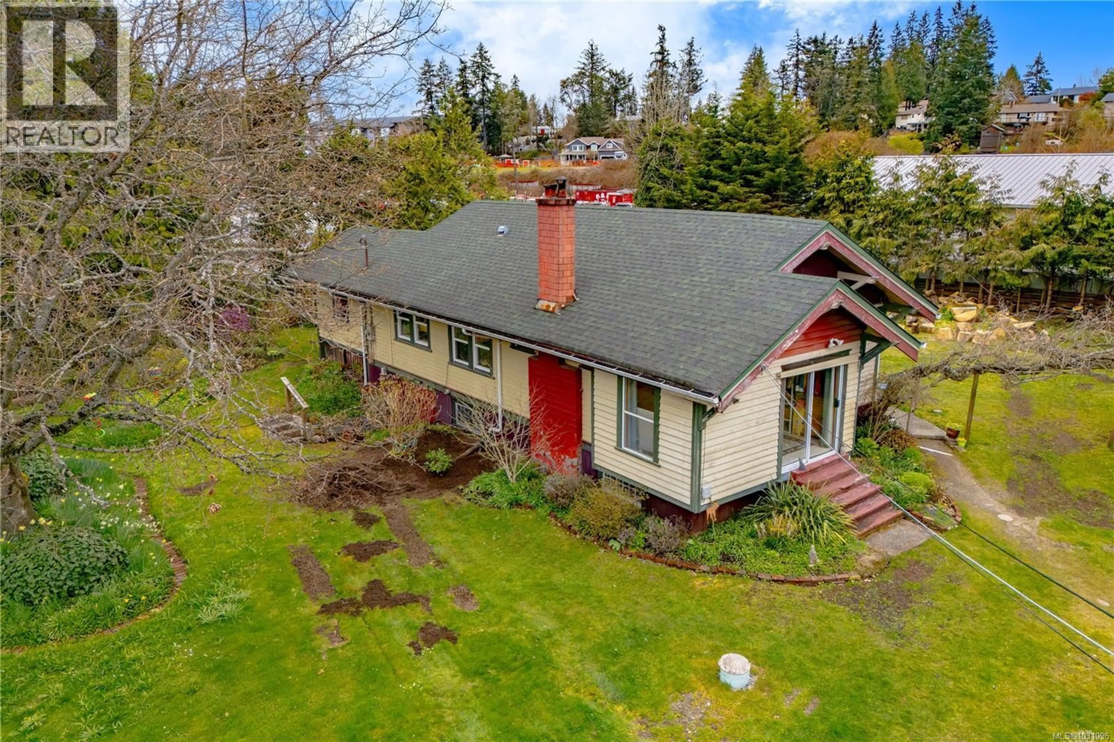 A pic from outside/outdoor area/front of a property/back of a property/a pic from drone, unknown for 4151 JINGLE POT ROAD, Nanaimo British Columbia V9T5P7