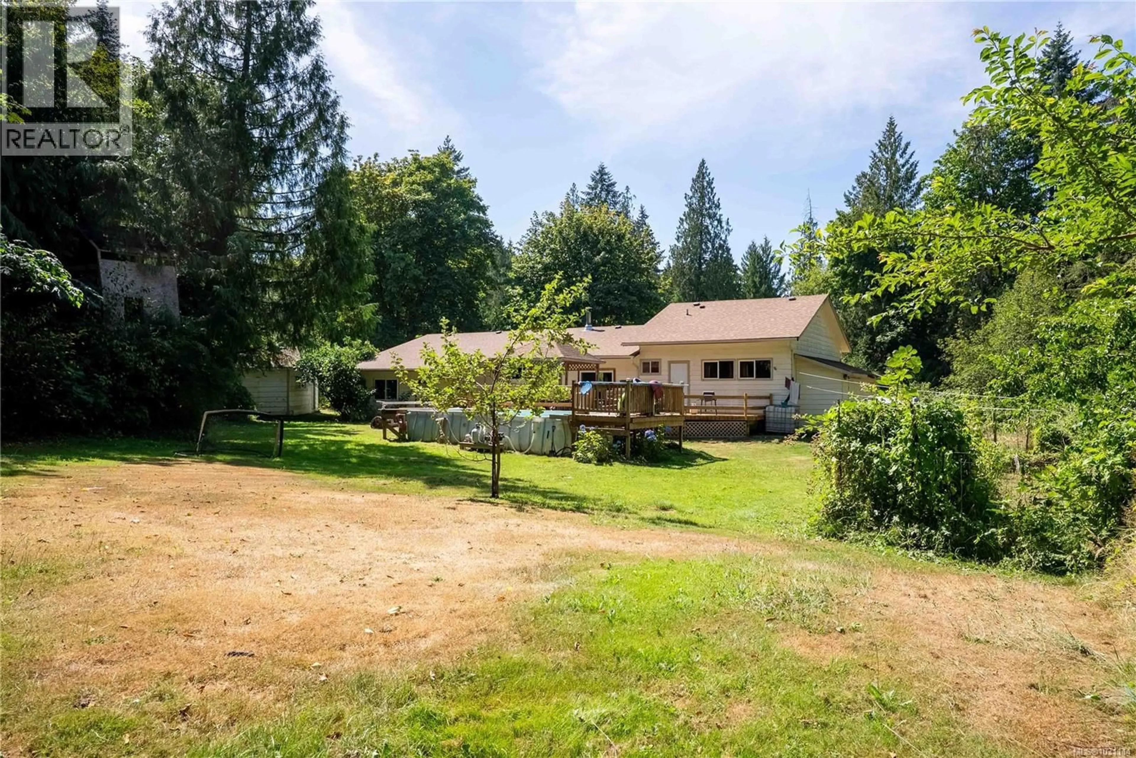 A pic from outside/outdoor area/front of a property/back of a property/a pic from drone, unknown for 4591 HOWIE ROAD NORTH, Duncan British Columbia V9L6N2