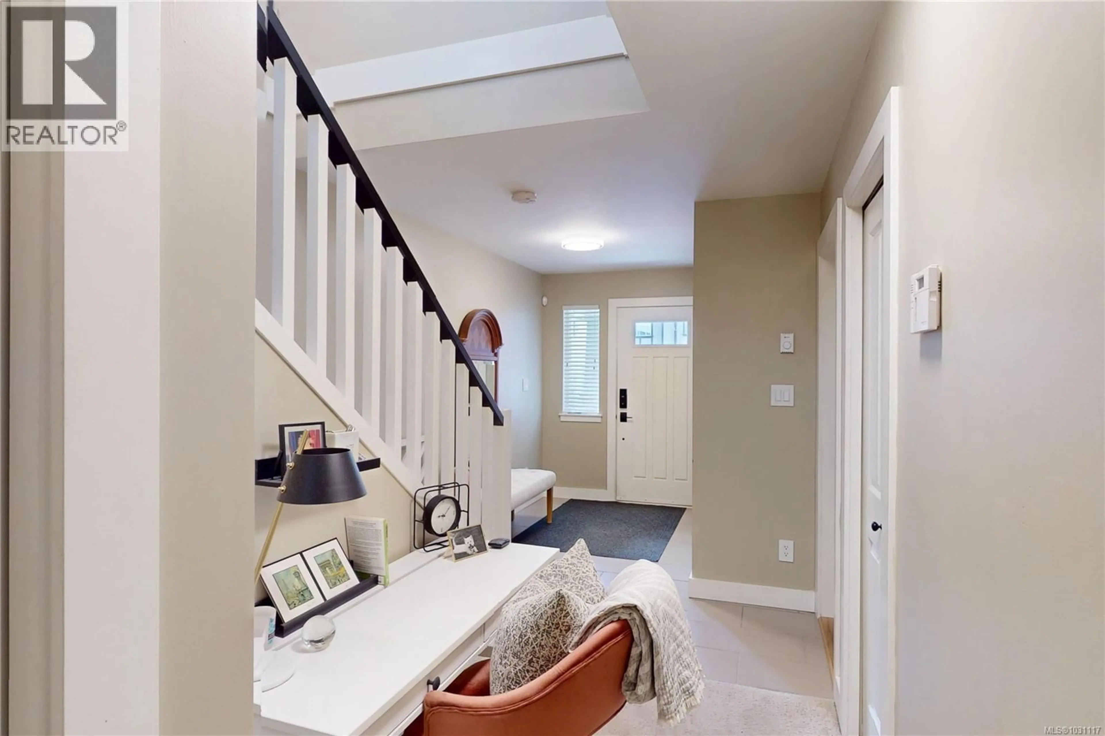 Indoor entryway for 1226 PARKDALE CREEK GARDENS, Langford British Columbia V9B4G9