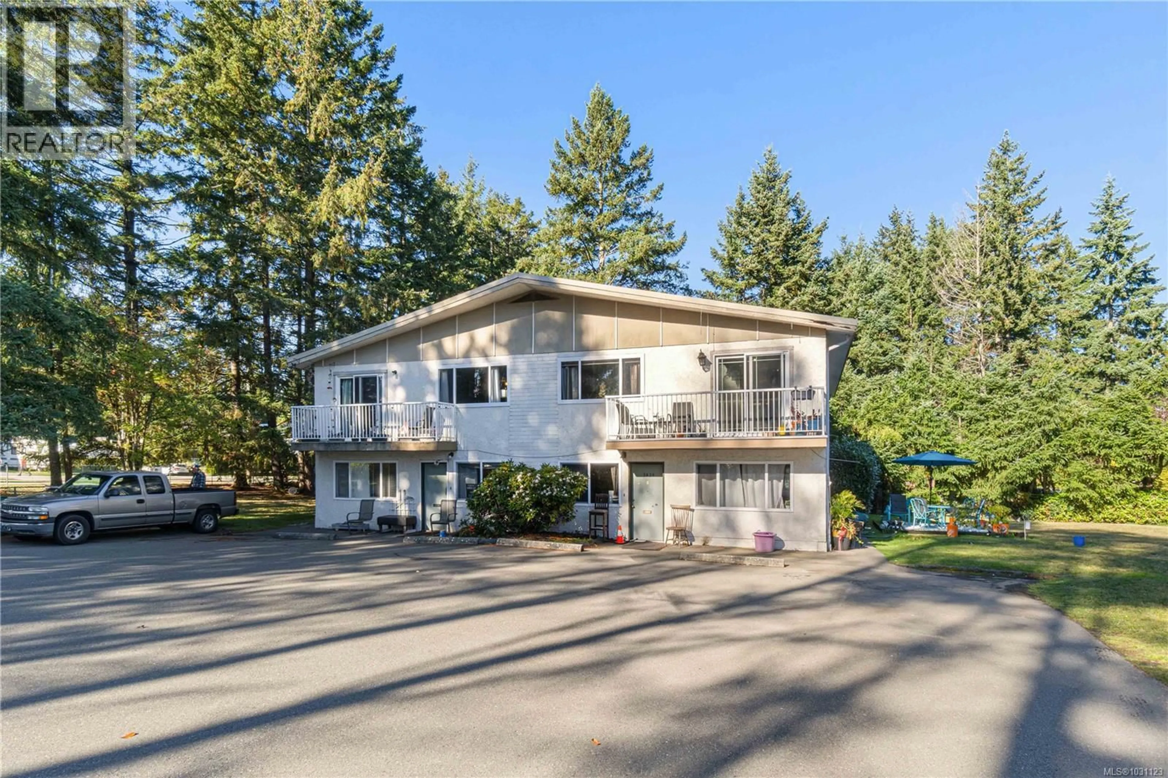 A pic from outside/outdoor area/front of a property/back of a property/a pic from drone, water/lake/river/ocean view for 5430/5432 BERGEN OP ZOOM DRIVE, Nanaimo British Columbia V9T2M2