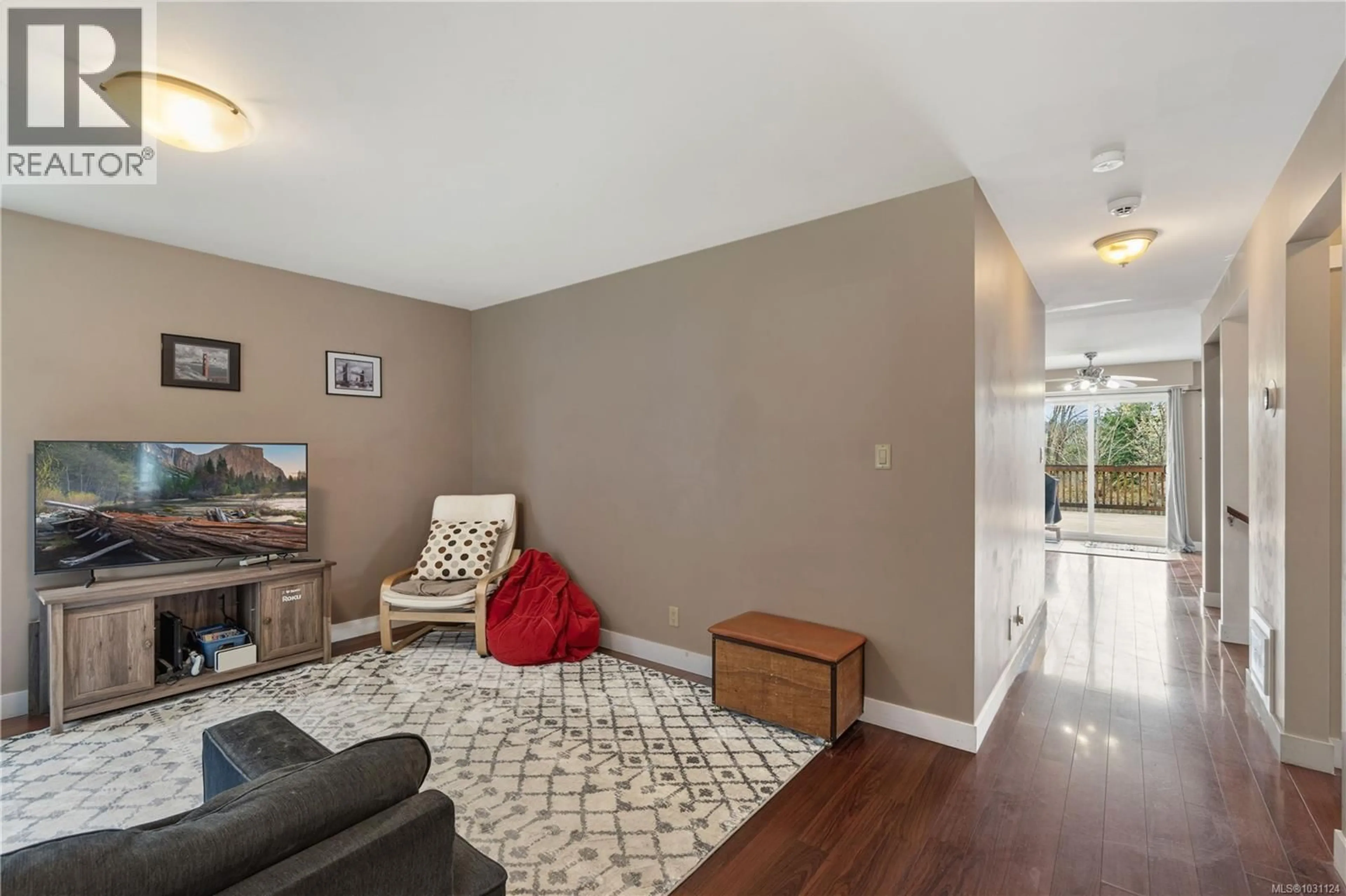 Living room with furniture, unknown for 2185 DICK AVENUE, Nanaimo British Columbia V9X1R6