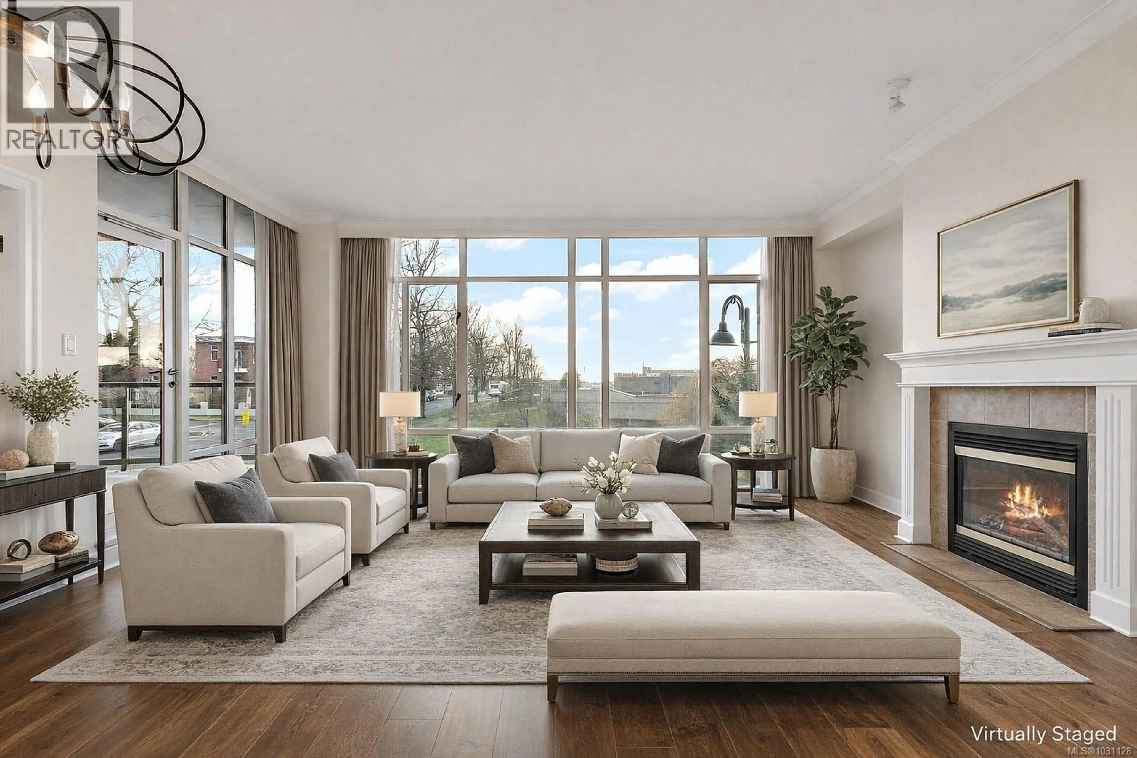 Living room with furniture, unknown for 330 - 21 DALLAS ROAD, Victoria British Columbia V8V4Z9