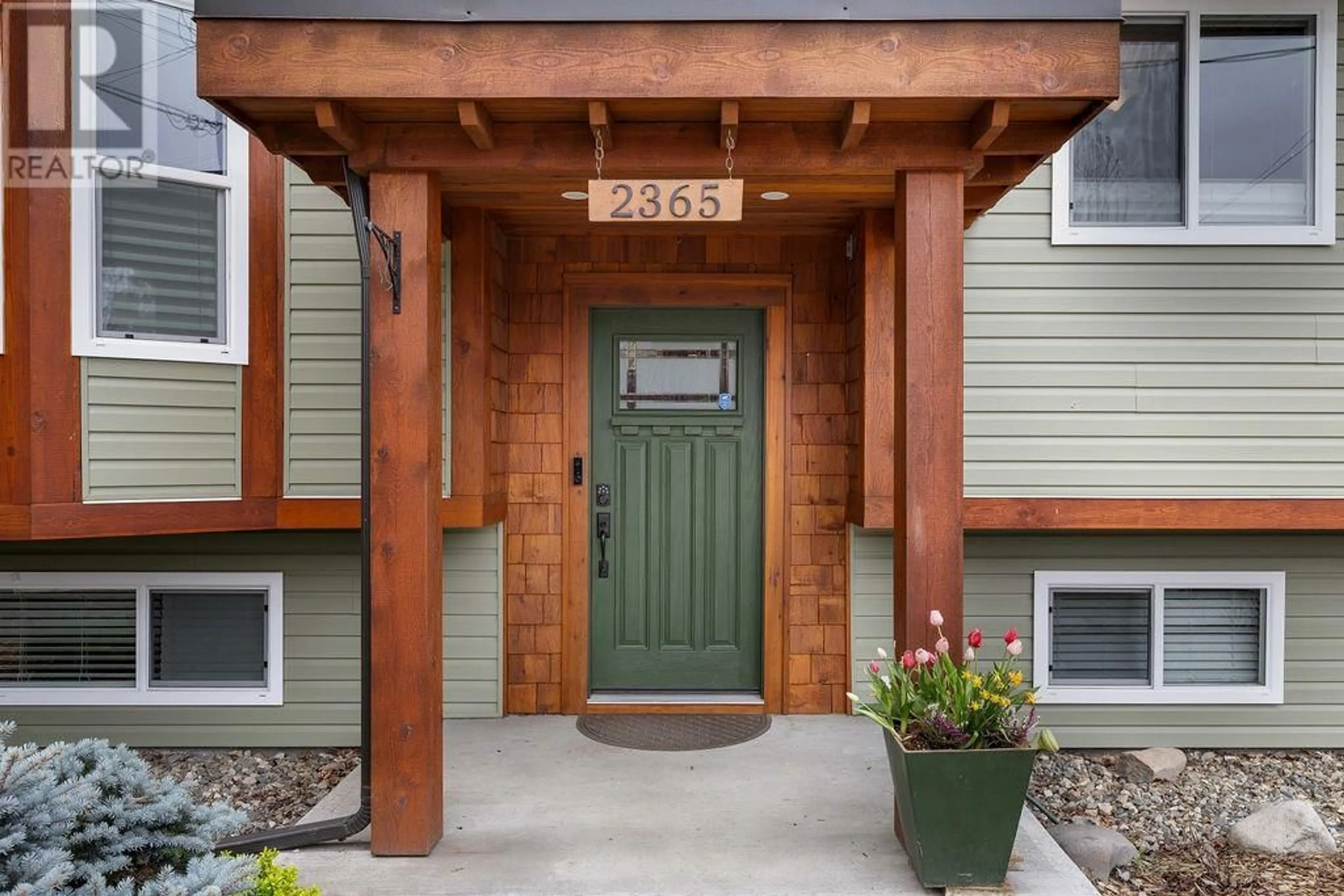 Indoor entryway for 2365 Danallanko Drive, Armstrong British Columbia V0E1B1