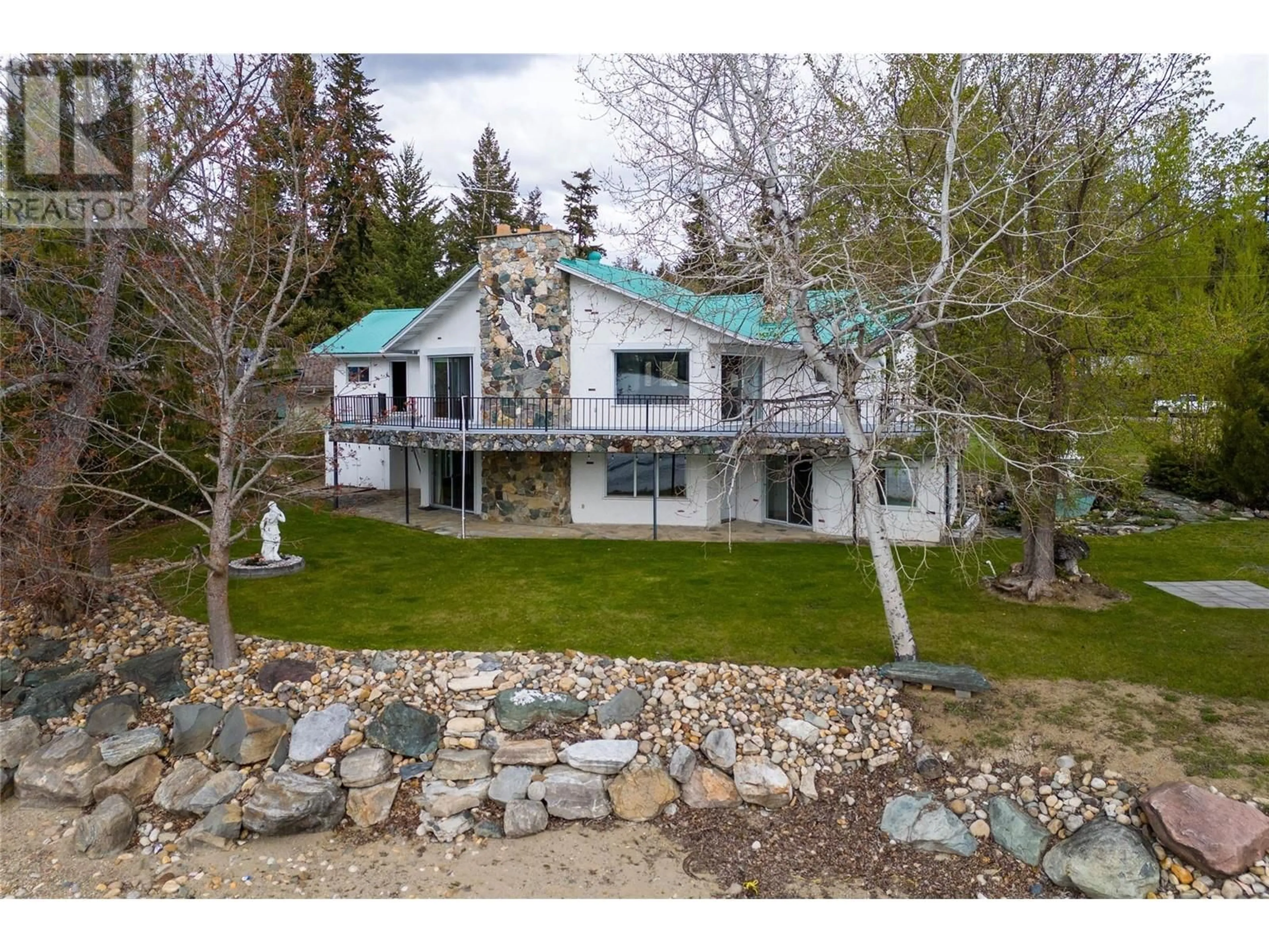A pic from outside/outdoor area/front of a property/back of a property/a pic from drone, unknown for 3726 ZINCK ROAD, Scotch Creek British Columbia V0E1M5