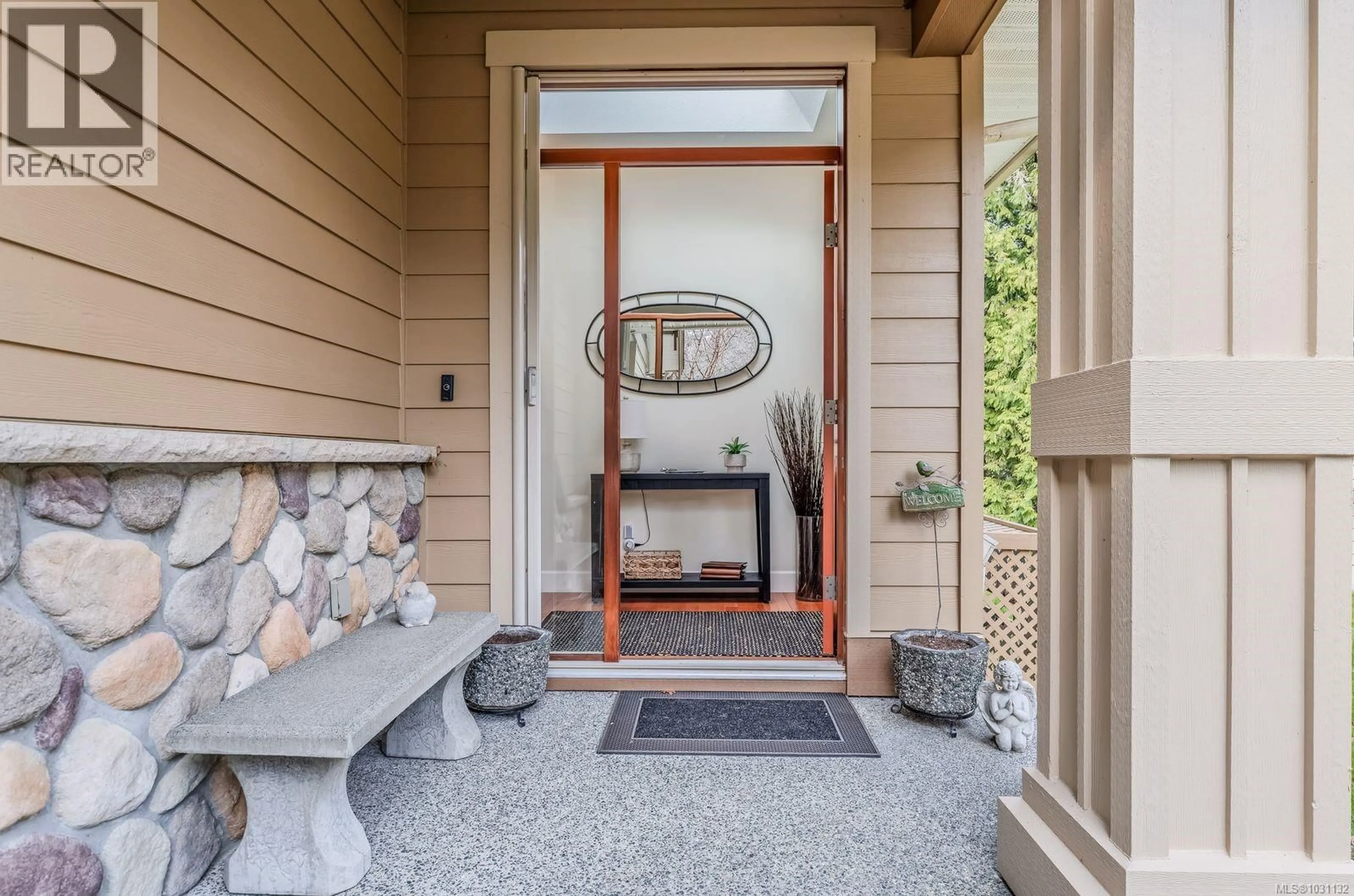 Indoor entryway for 5770 GARNET PLACE, Nanaimo British Columbia V9V1N7