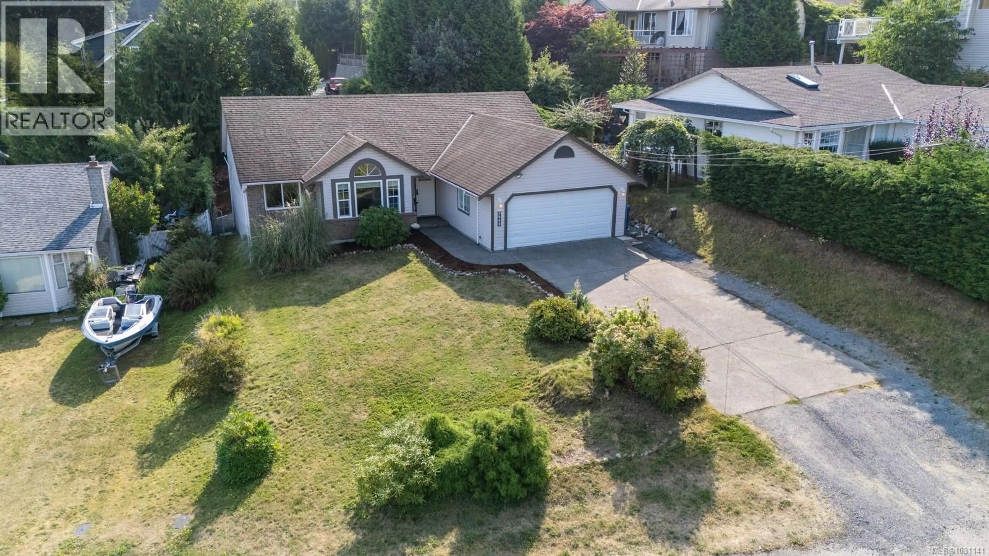 A pic from outside/outdoor area/front of a property/back of a property/a pic from drone, street for 5668 RUTHERFORD ROAD, Nanaimo British Columbia V9T6R2