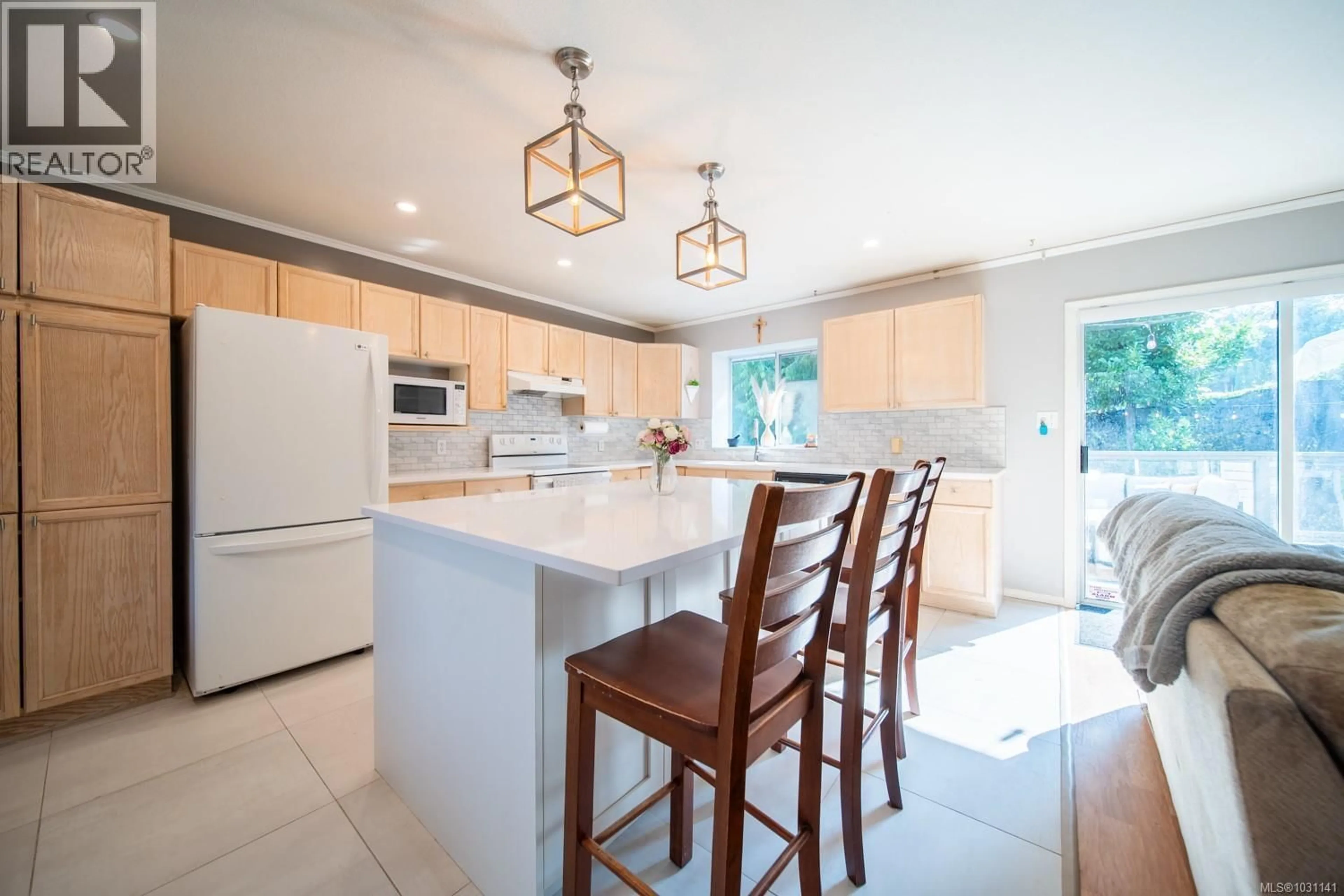 Open concept kitchen, ceramic/tile floor for 5668 RUTHERFORD ROAD, Nanaimo British Columbia V9T6R2