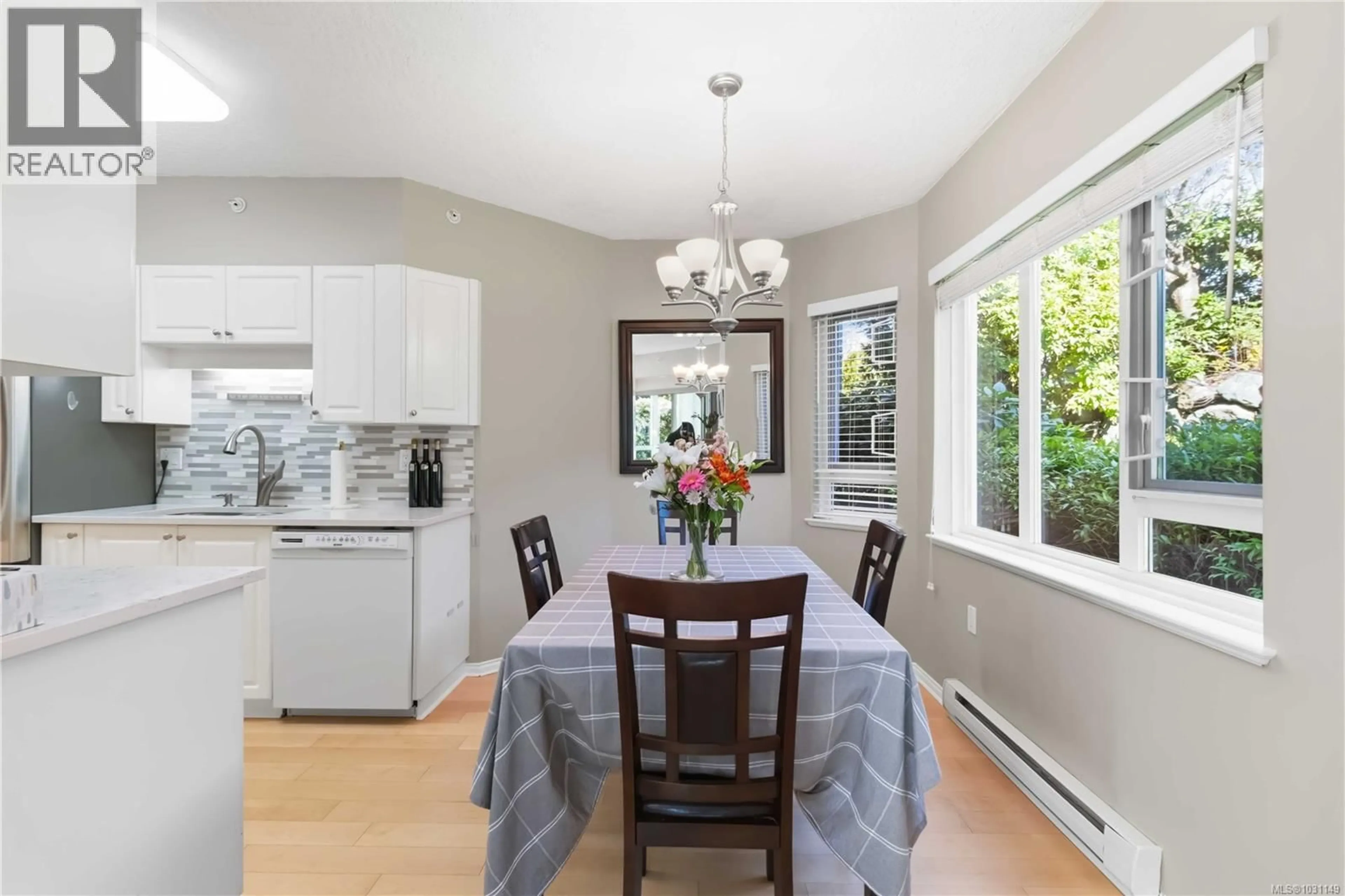 Unknown for 101 - 1521 CHURCH AVENUE, Saanich British Columbia V8V5T2