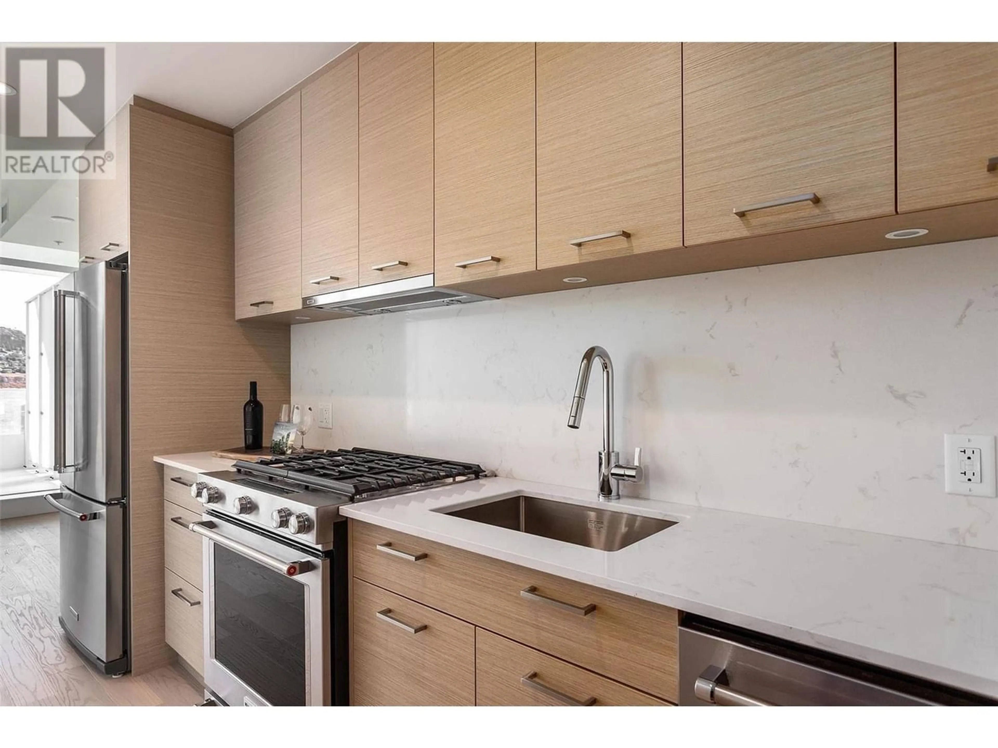 Standard kitchen for 1191 Sunset Drive Unit# 609, Kelowna British Columbia V1Y0J4