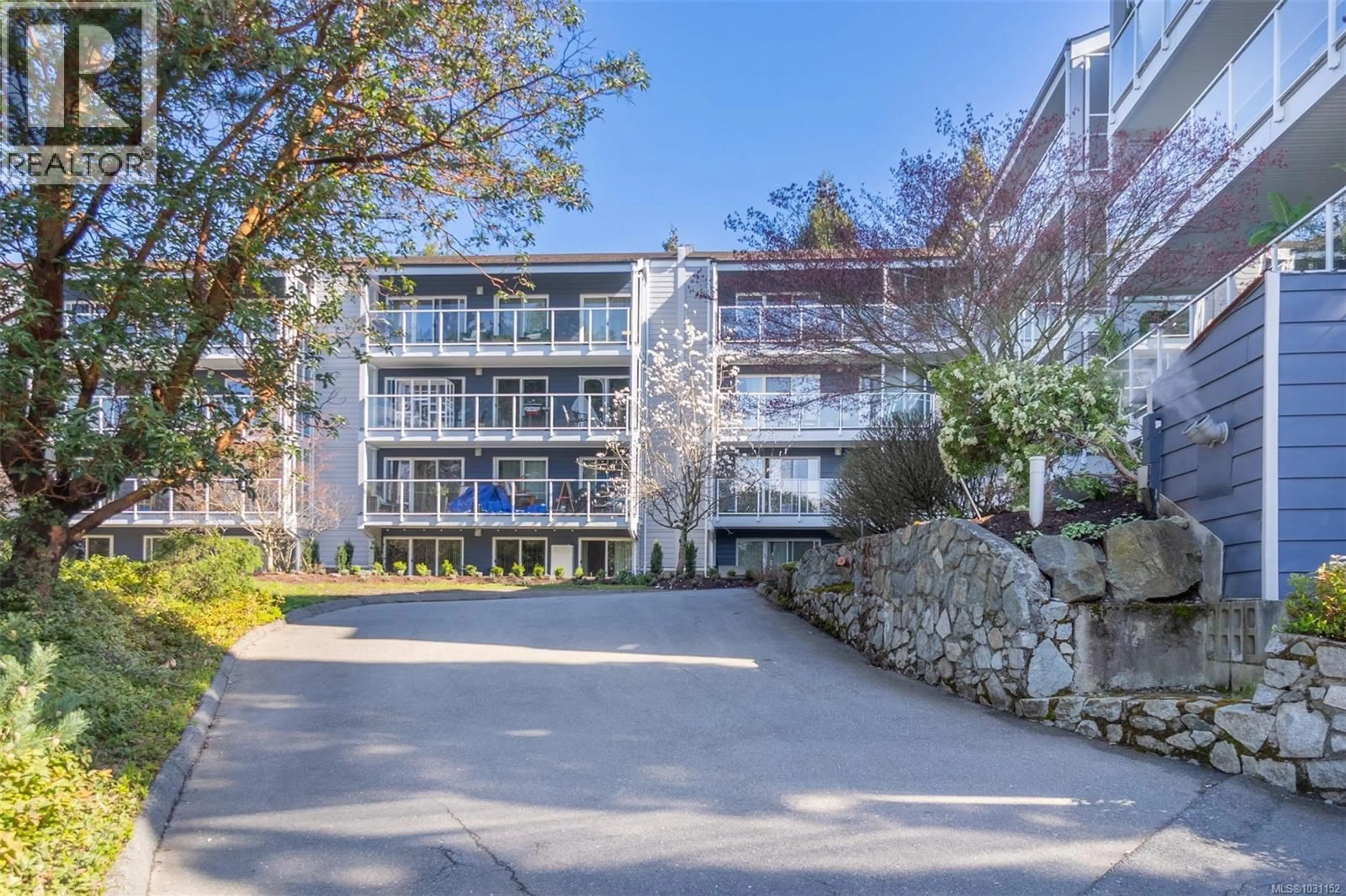 Unknown for 414 - 3277 QUADRA STREET, Saanich British Columbia V8X4W9