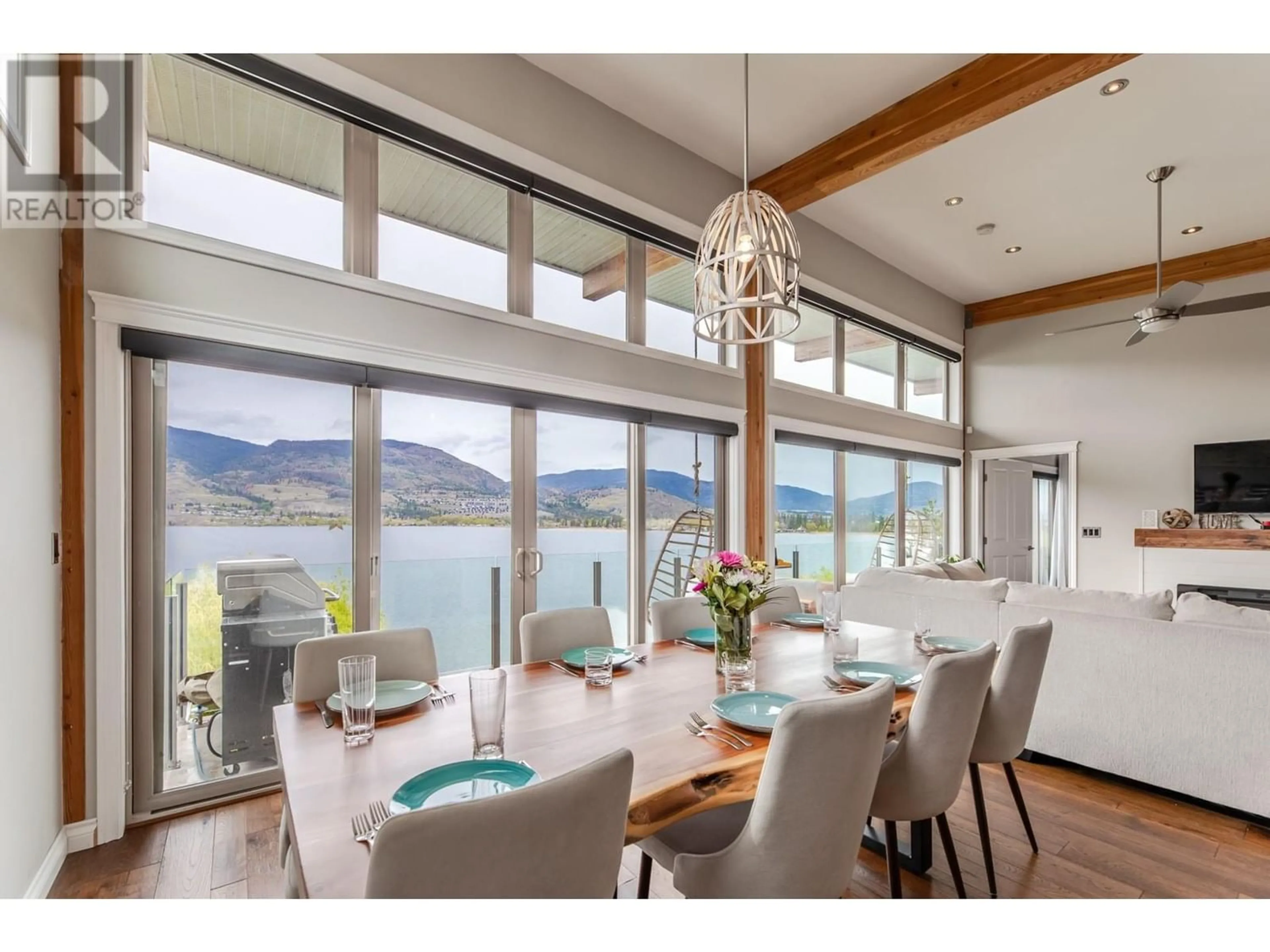Dining room for 4009 LAKESIDE Road, Penticton British Columbia V2A8W3