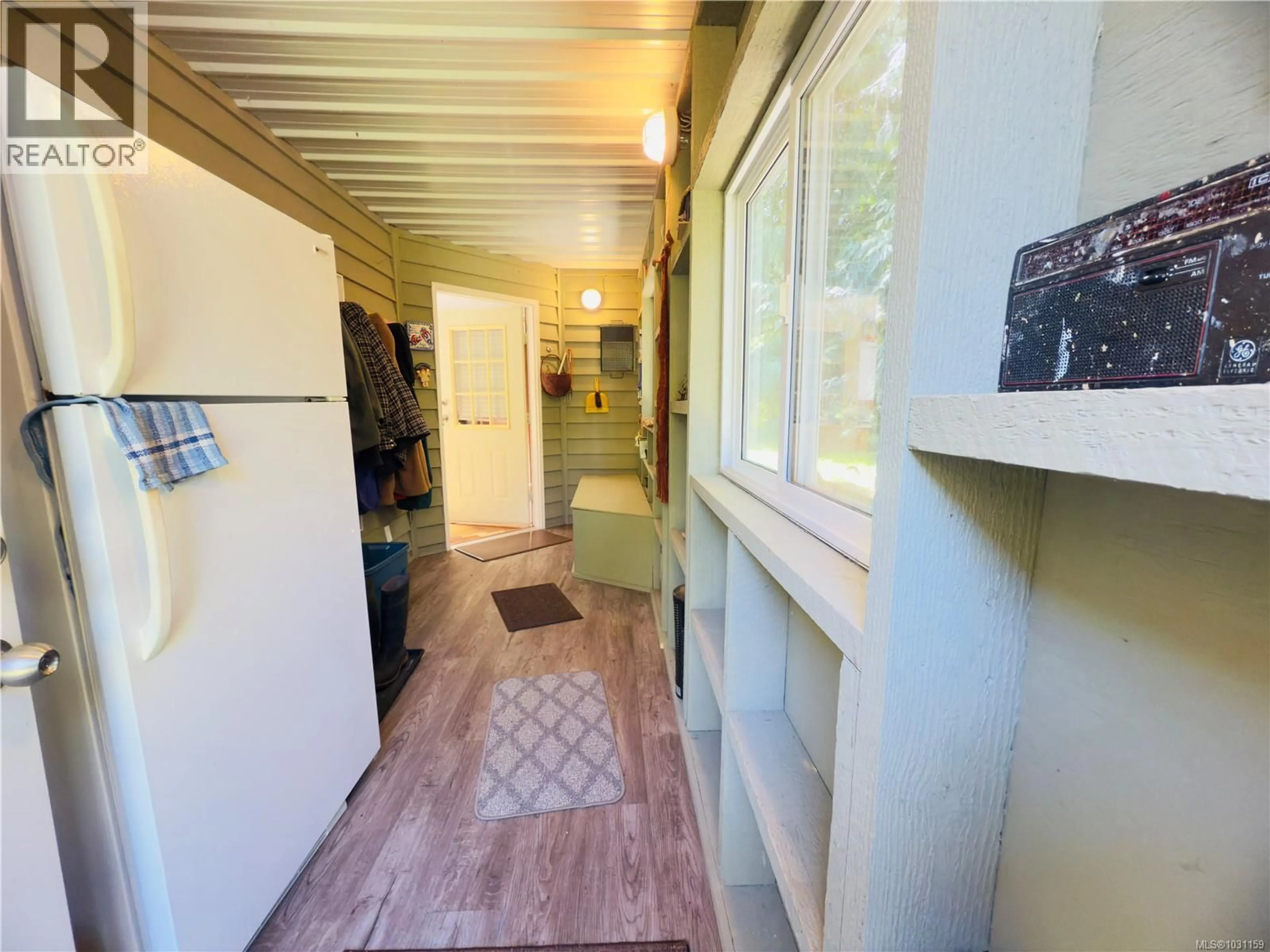 Indoor entryway for 667 WEATHERS WAY, Mudge Island British Columbia V0R1X6