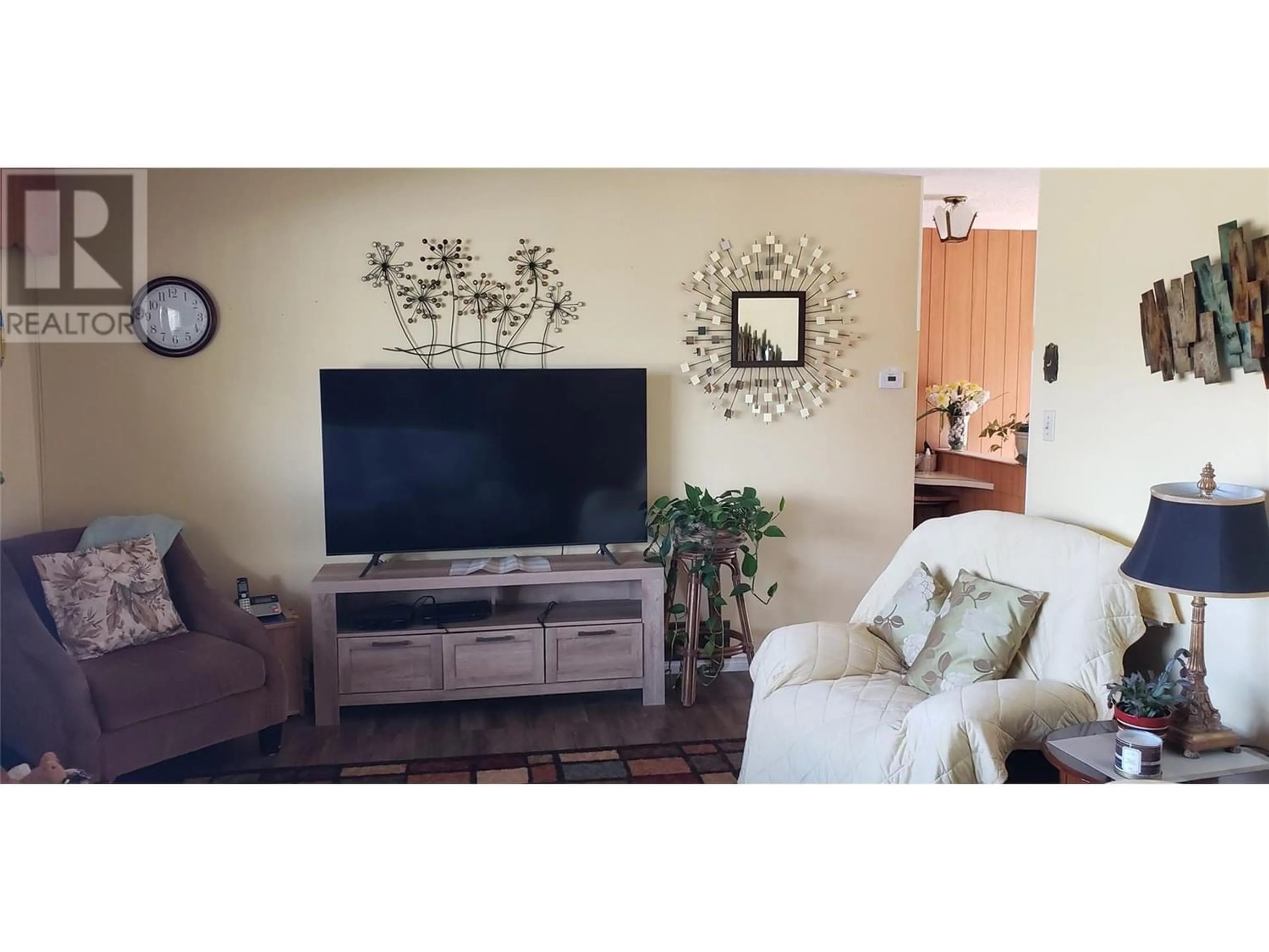 Living room for 1428 Dartmouth Street Street, Penticton British Columbia V2A4B4