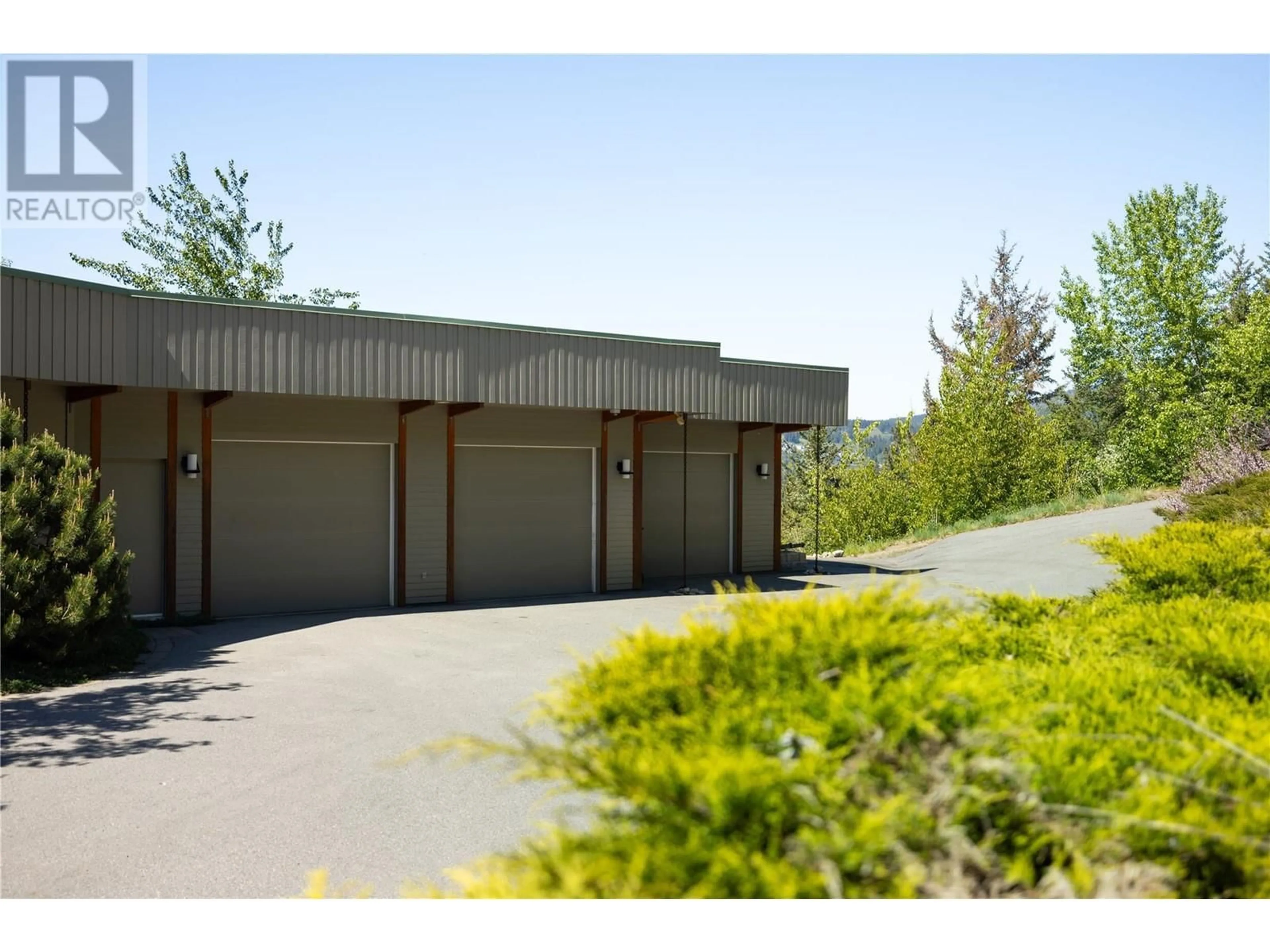 Indoor garage for 5454 KINGSVIEW ROAD, Vernon British Columbia V1B3J5