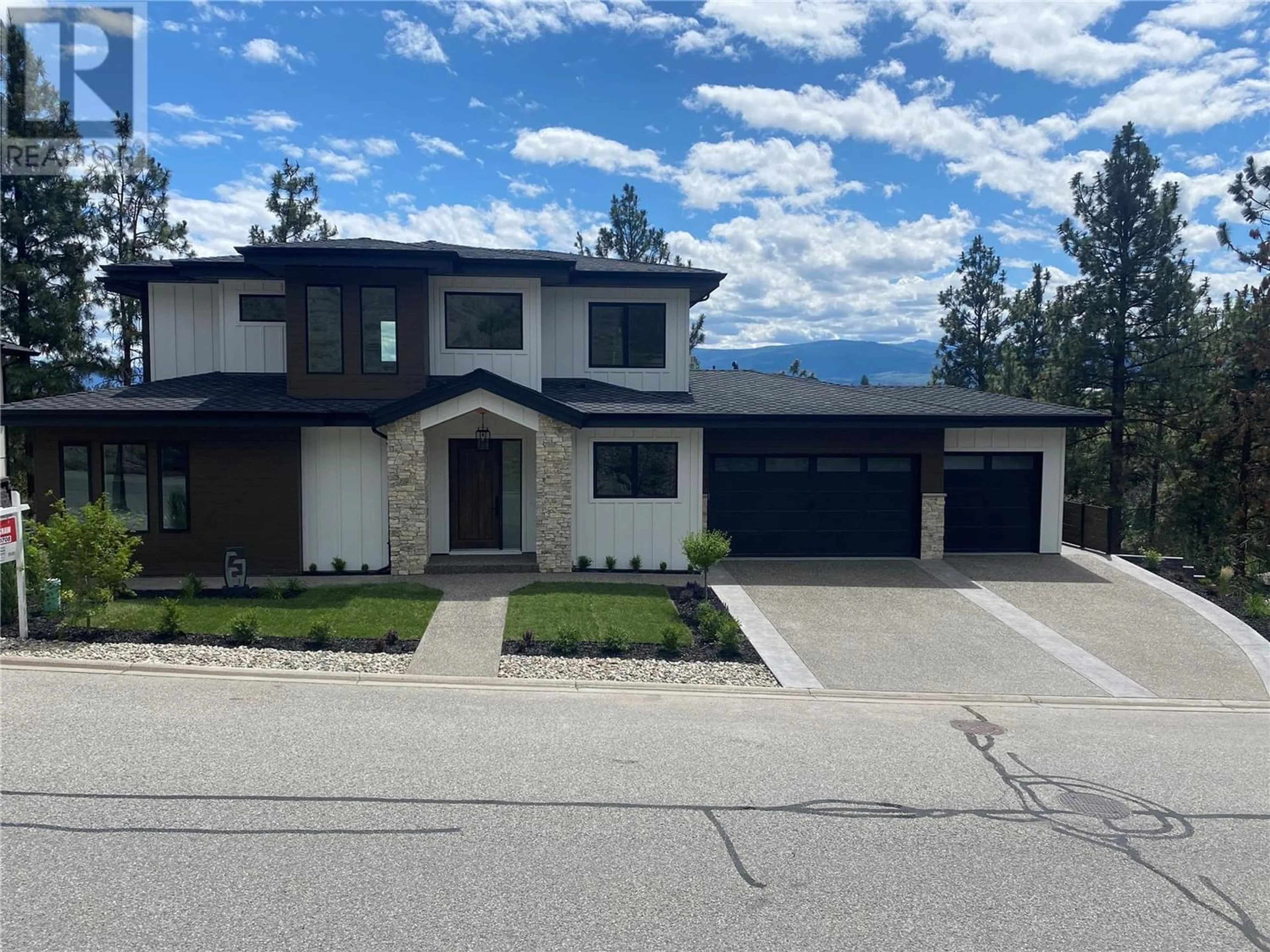 Frontside or backside of a home for 2021 Spyglass Way, West Kelowna British Columbia V1Z4B6