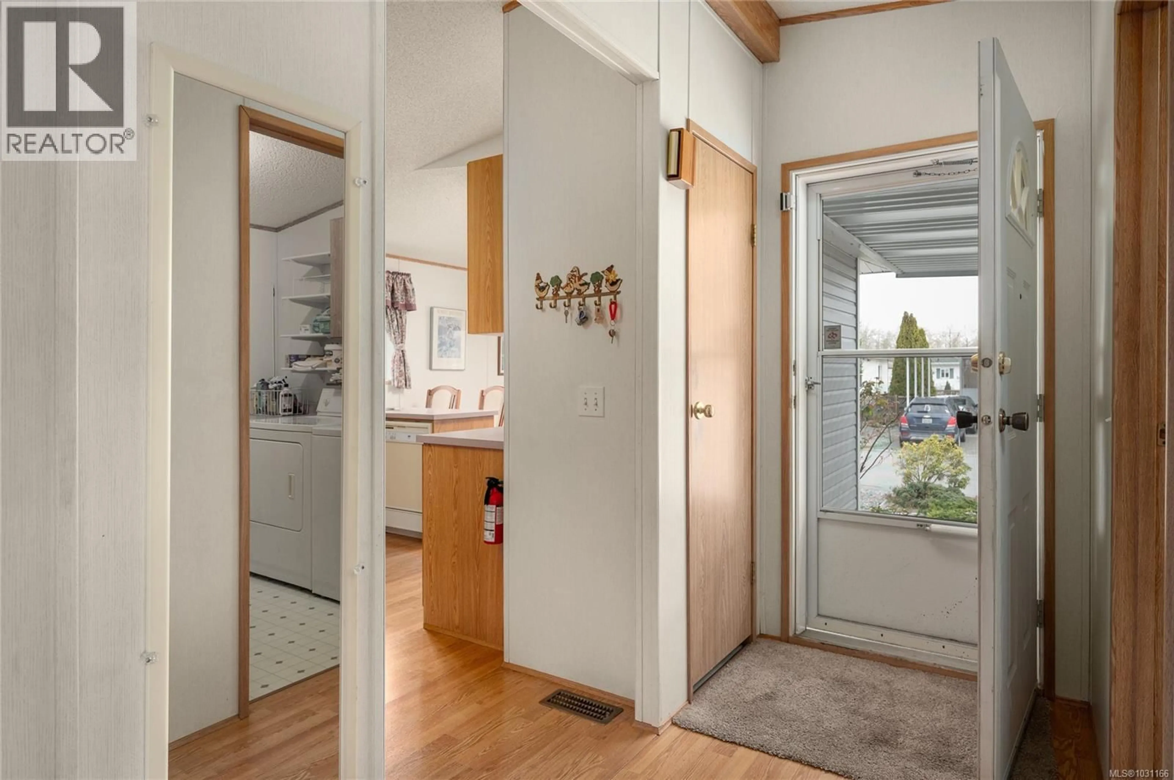 Indoor entryway for 1839 BECCA MAY LANE, Nanaimo British Columbia V9R6N1