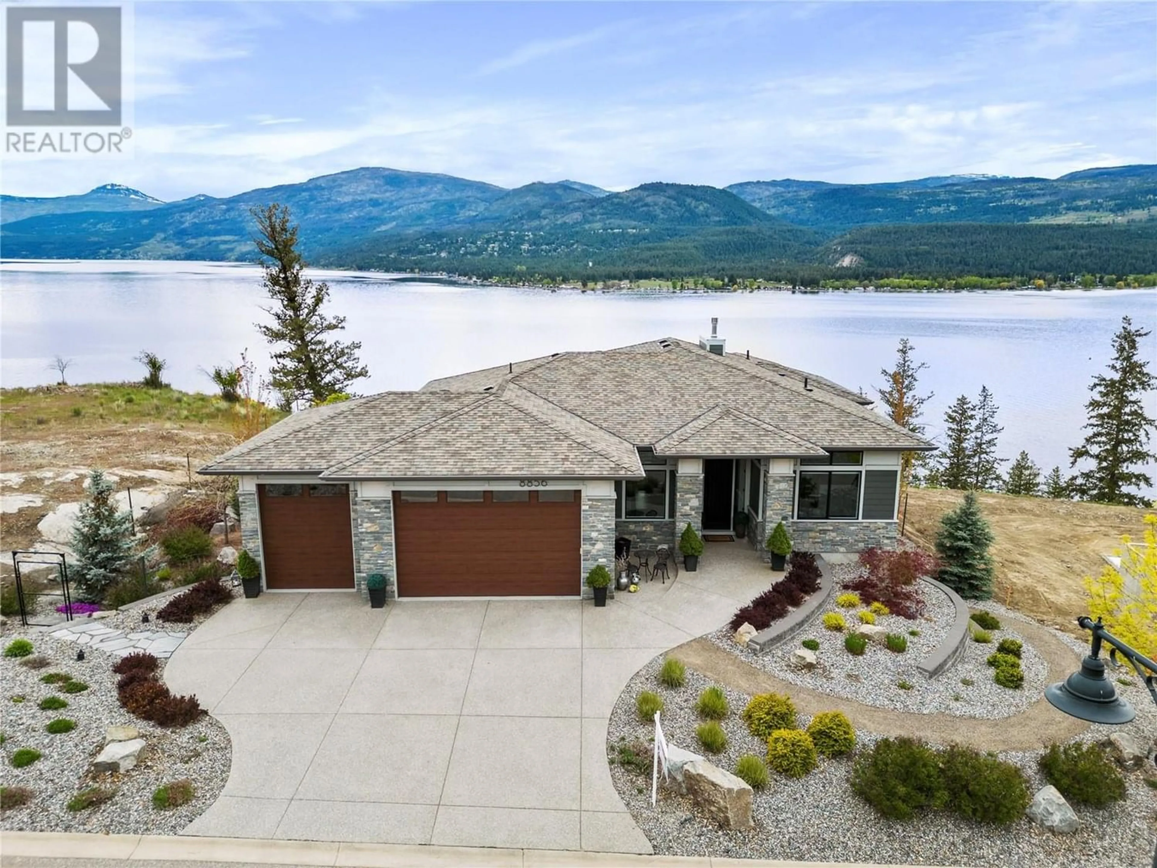 Frontside or backside of a home for 8856 Somerset Place, Vernon British Columbia V1H2L5