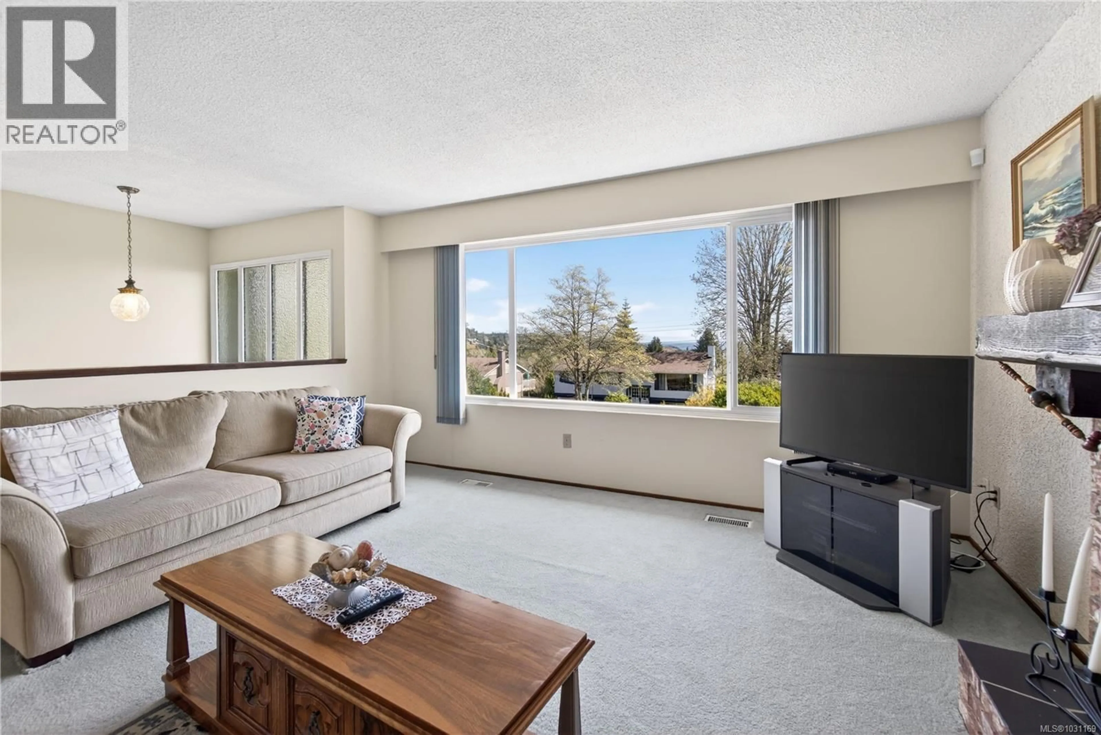 Living room with furniture, unknown for 3121 COUNTRY CLUB DRIVE, Nanaimo British Columbia V9T3G6