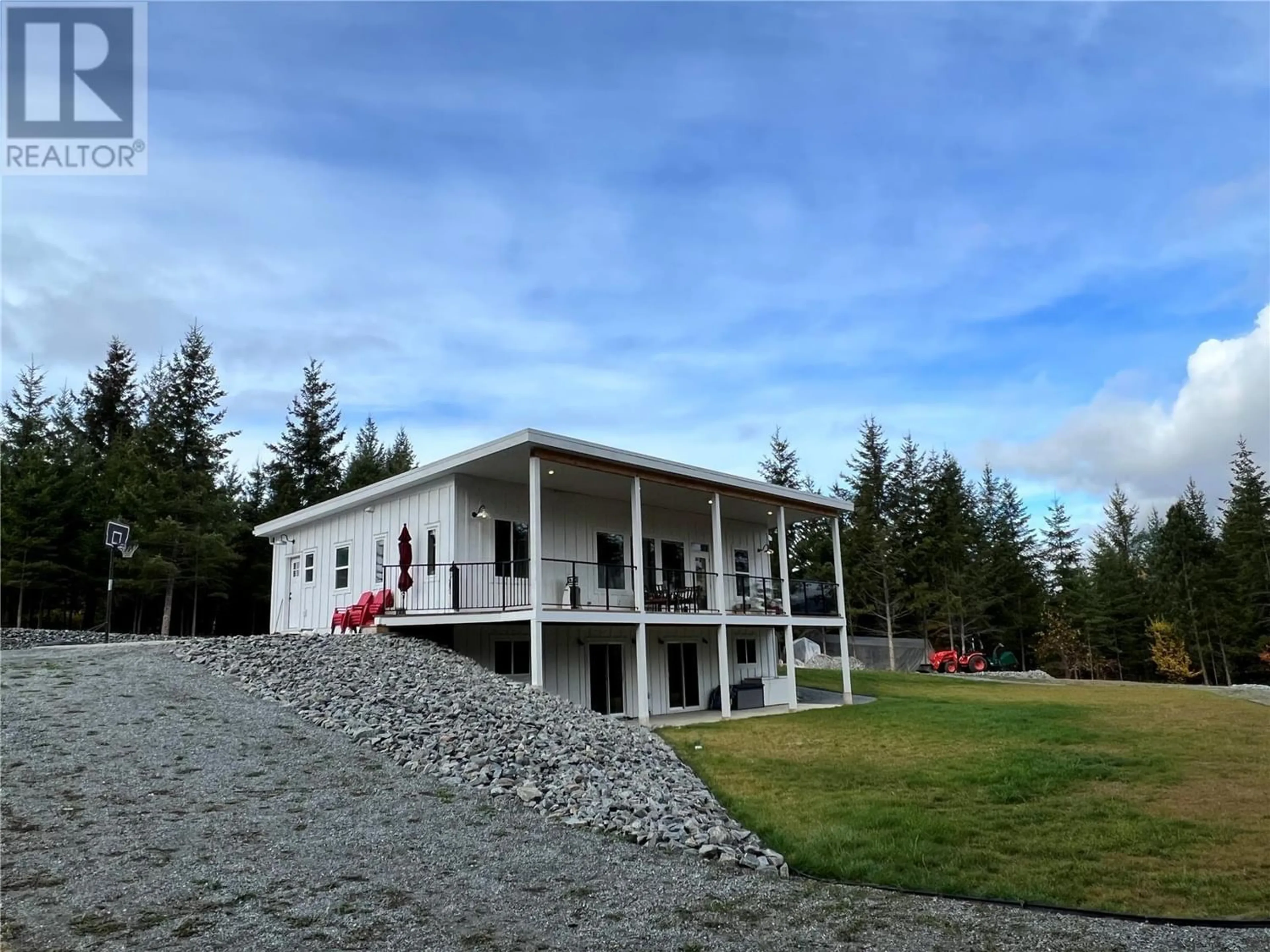 Frontside or backside of a home, cottage for 5090 50A Street NE, Salmon Arm British Columbia V1E1Y6