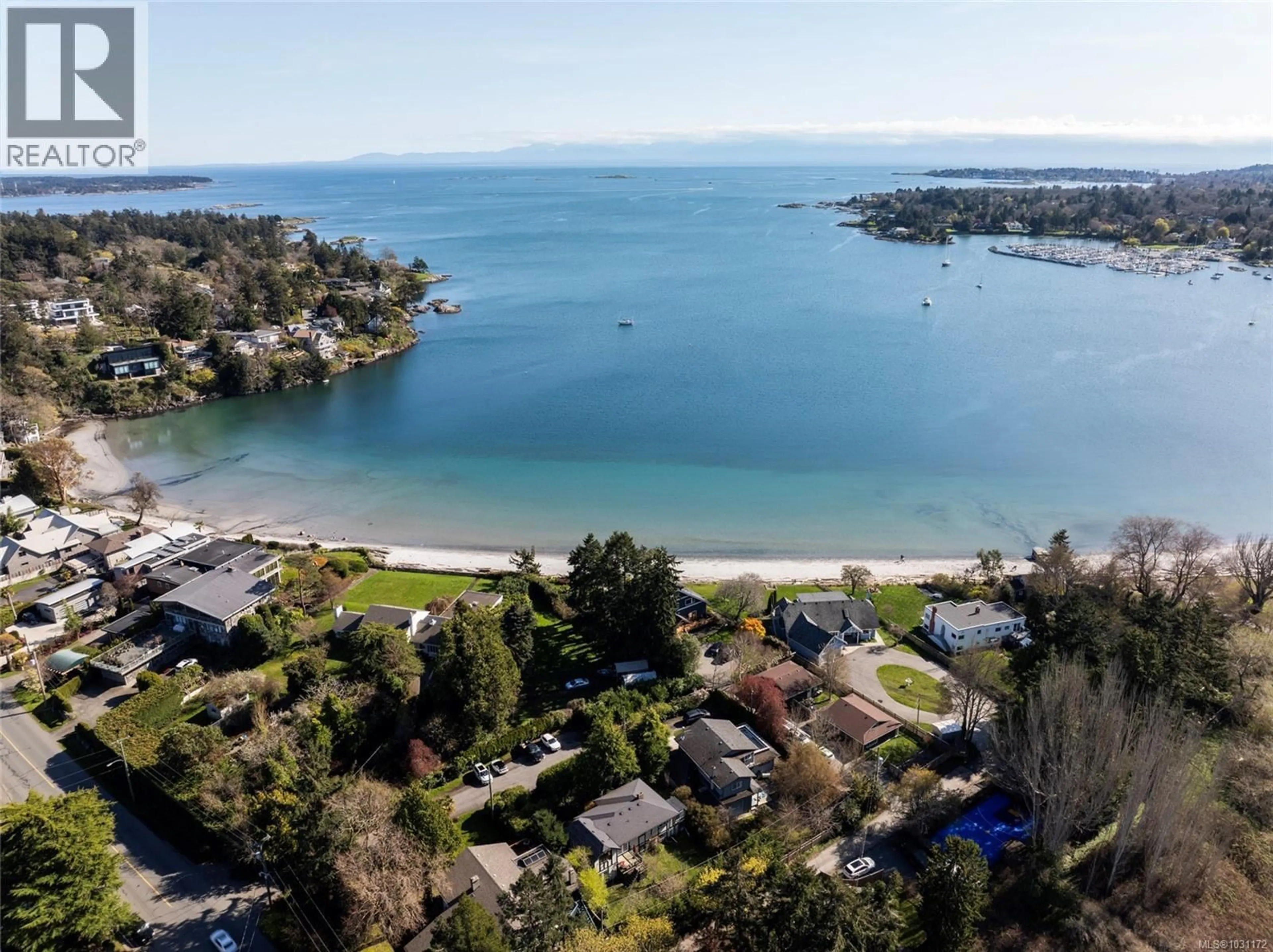 A pic from outside/outdoor area/front of a property/back of a property/a pic from drone, water/lake/river/ocean view for 3870 SEACROFT PLACE, Saanich British Columbia V8N4H1