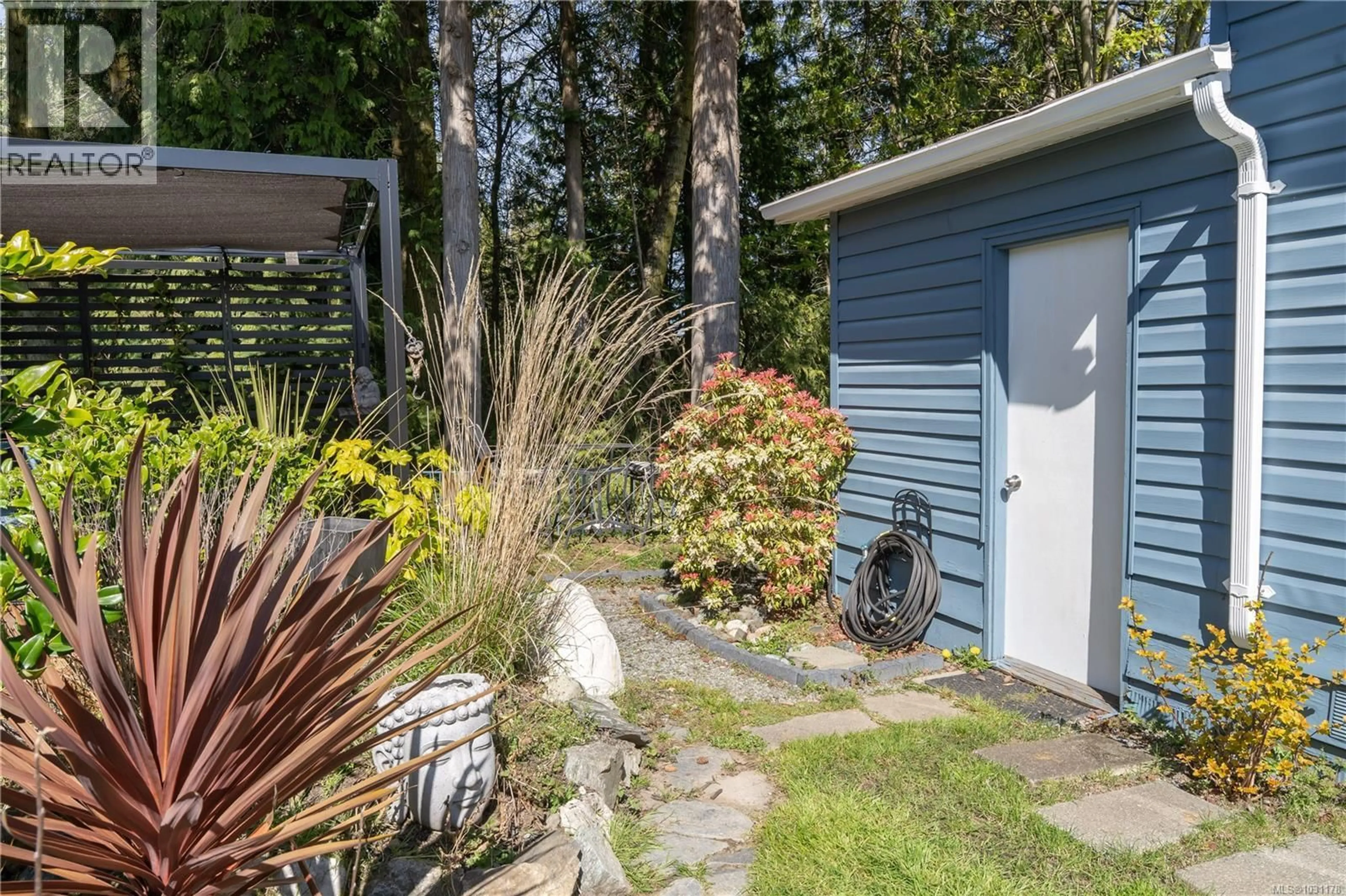 Shed for 33 - 7701 CENTRAL SAANICH ROAD, Central Saanich British Columbia V8M1X3