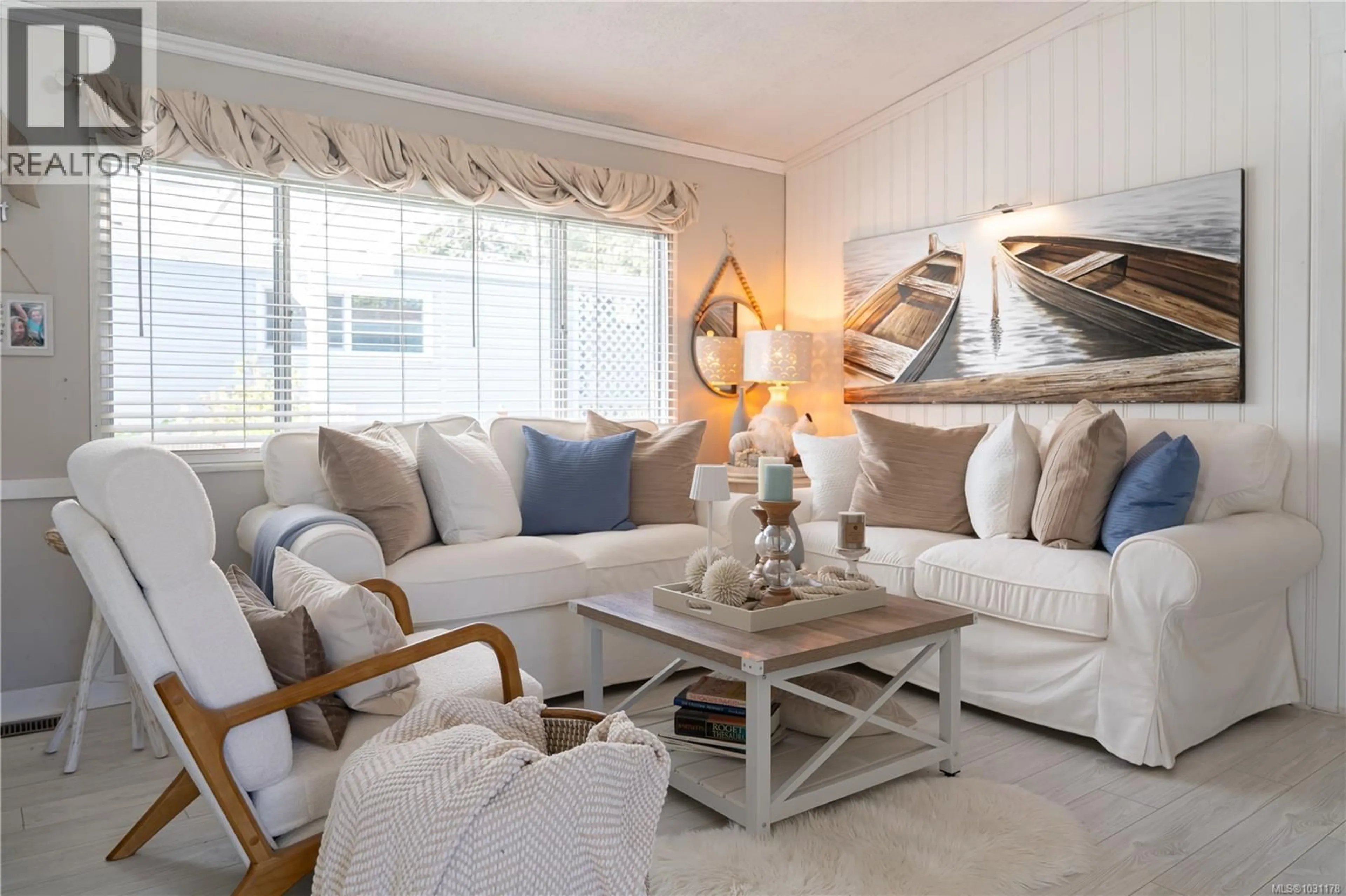 Living room with furniture, unknown for 33 - 7701 CENTRAL SAANICH ROAD, Central Saanich British Columbia V8M1X3