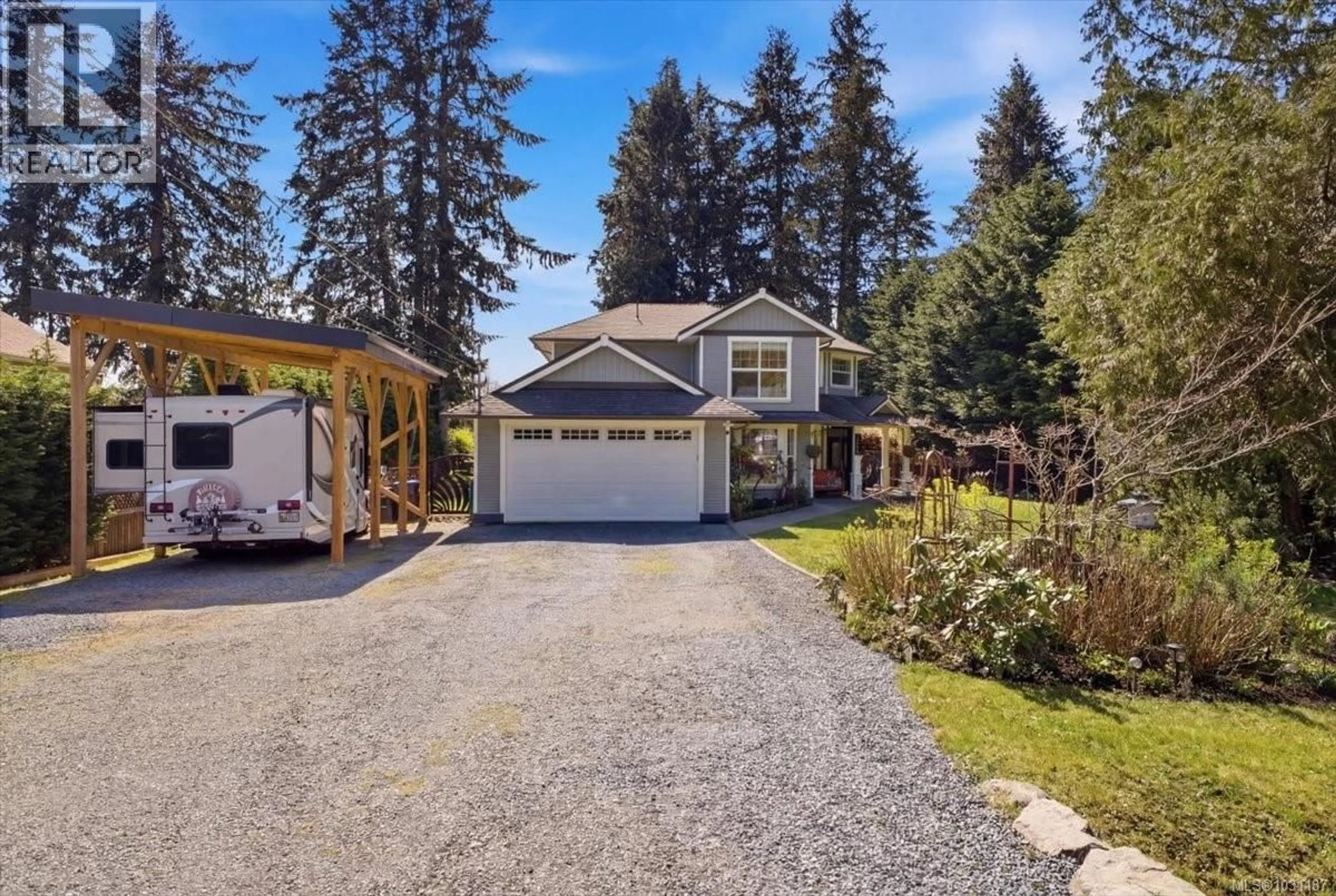 Home with vinyl exterior material, street for 1971 WOODRIDGE ROAD, Nanaimo British Columbia V9X1M2