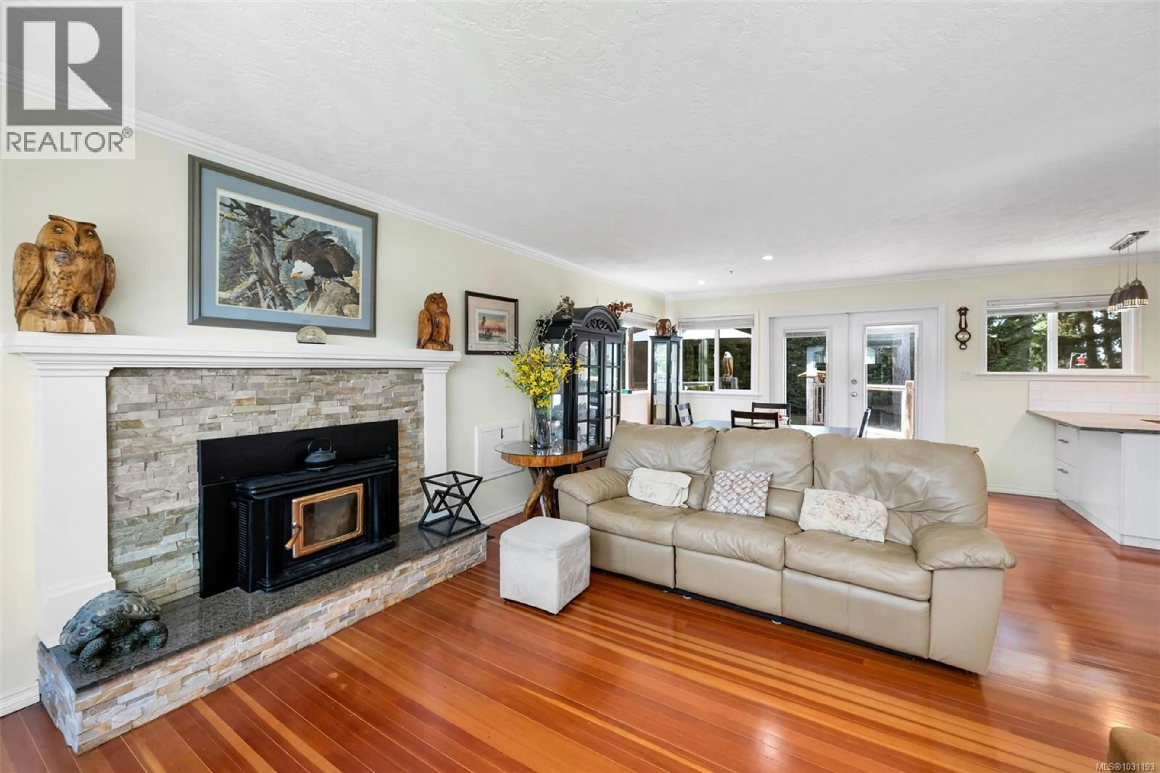 Living room with furniture, unknown for 4664 MCGILL ROAD, Cowichan Bay British Columbia V0R1N1