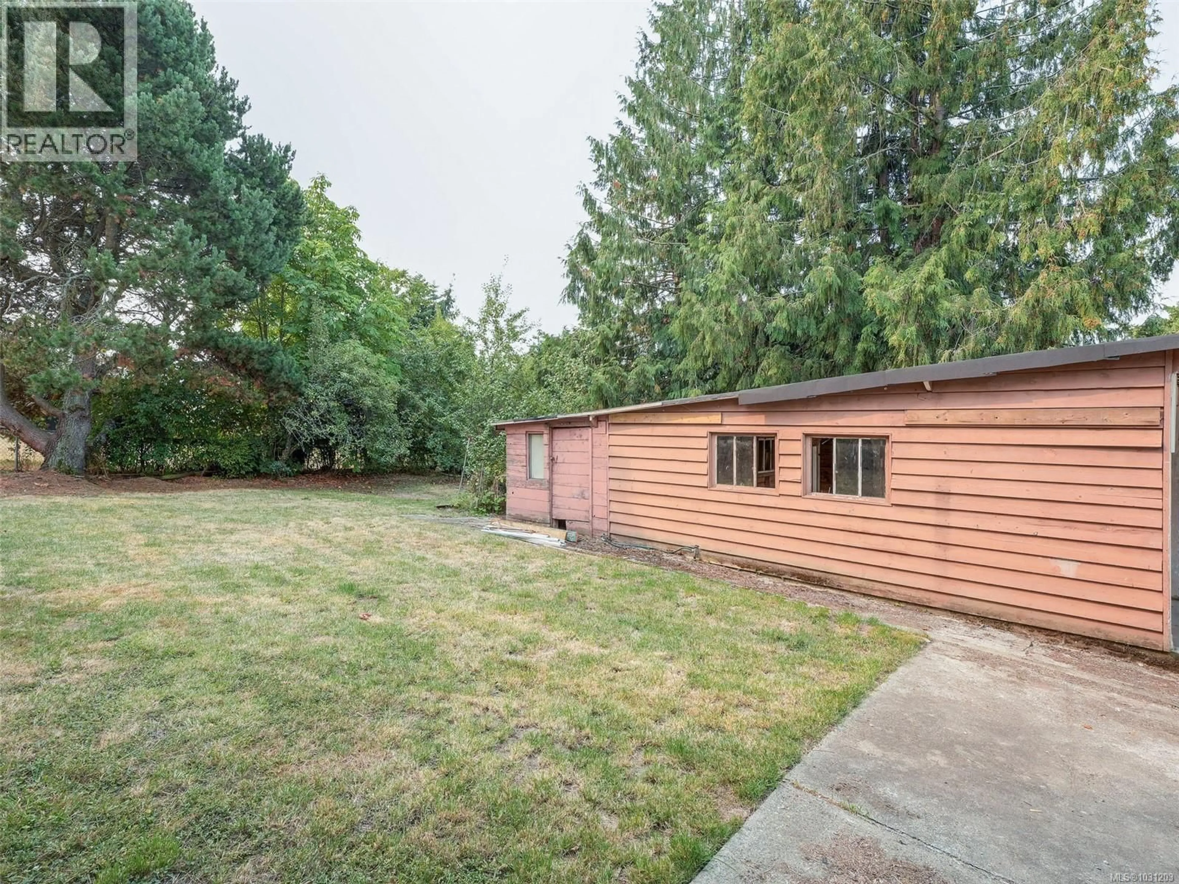 Shed for 723 GENEVIEVE ROAD, Saanich British Columbia V8X3R5