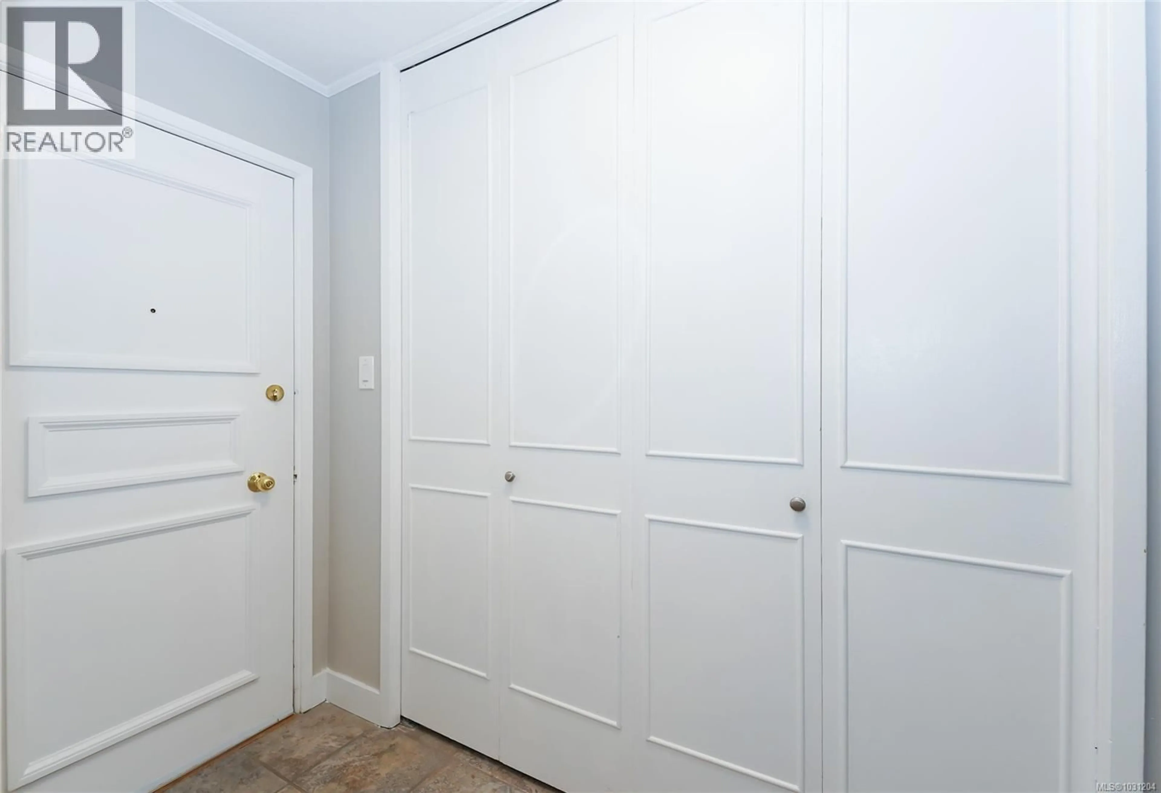 Unknown for 422 - 964 HEYWOOD AVENUE, Victoria British Columbia V8V2Y5