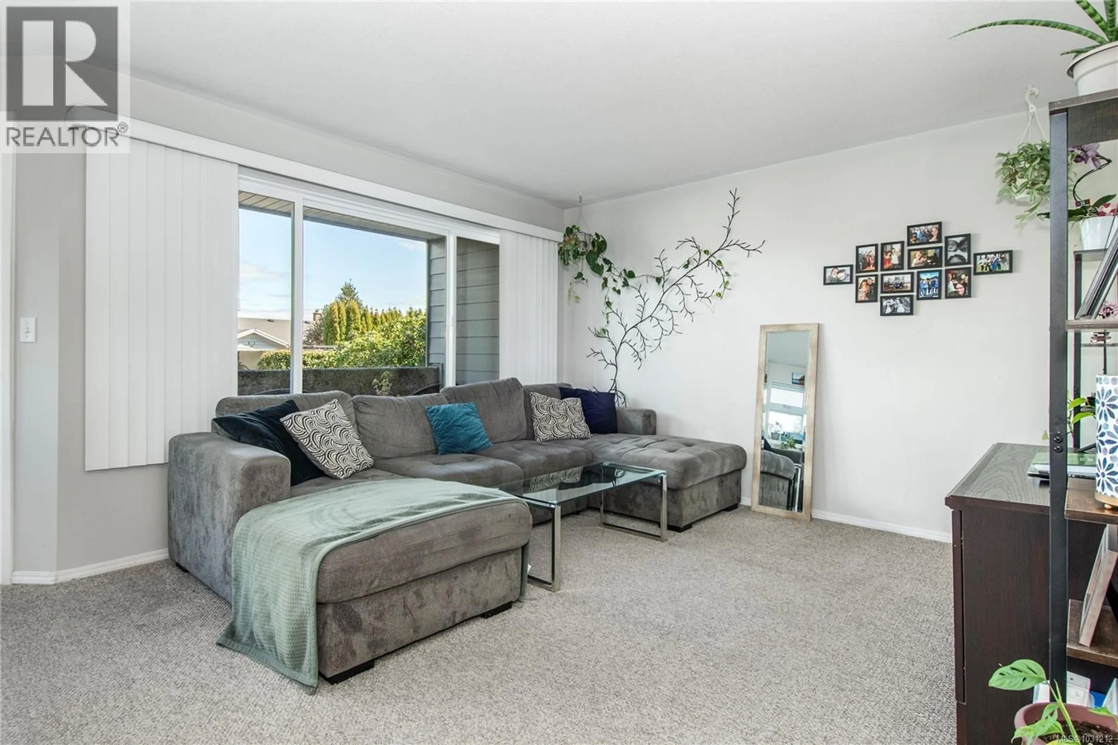 Living room with furniture, unknown for 1F - 690 COLWYN STREET, Campbell River British Columbia V9W2X1