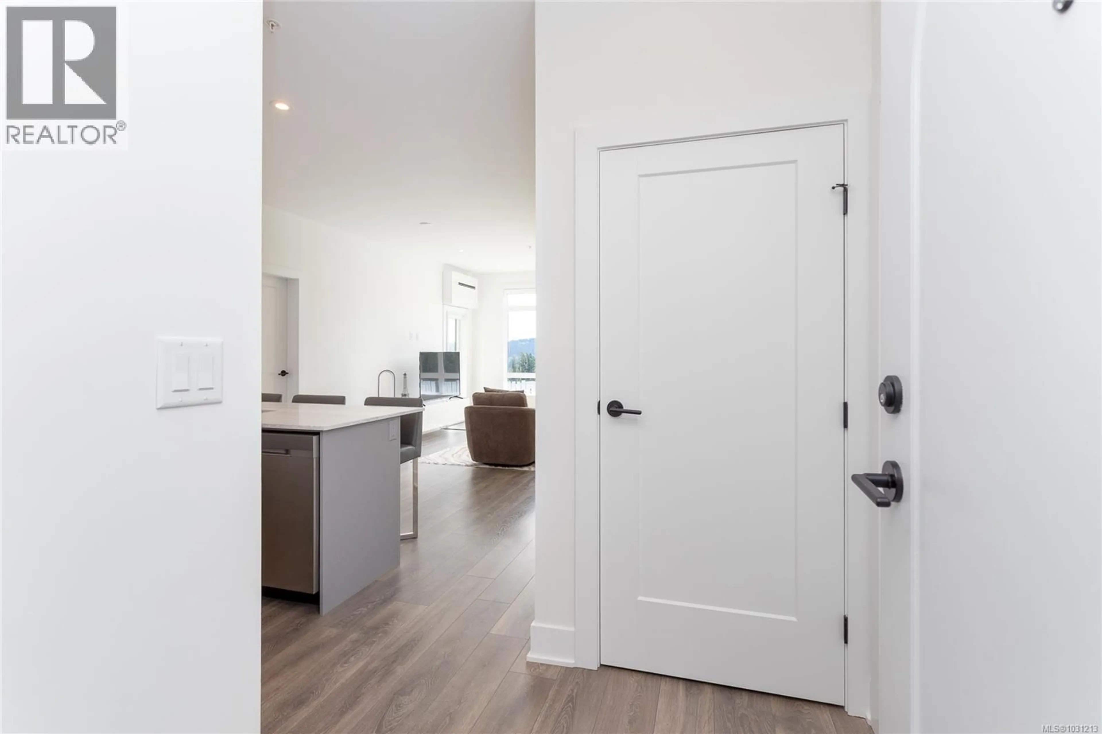 Indoor entryway for 510 - 1110 SAMAR CRESCENT, Langford British Columbia V9B7B2